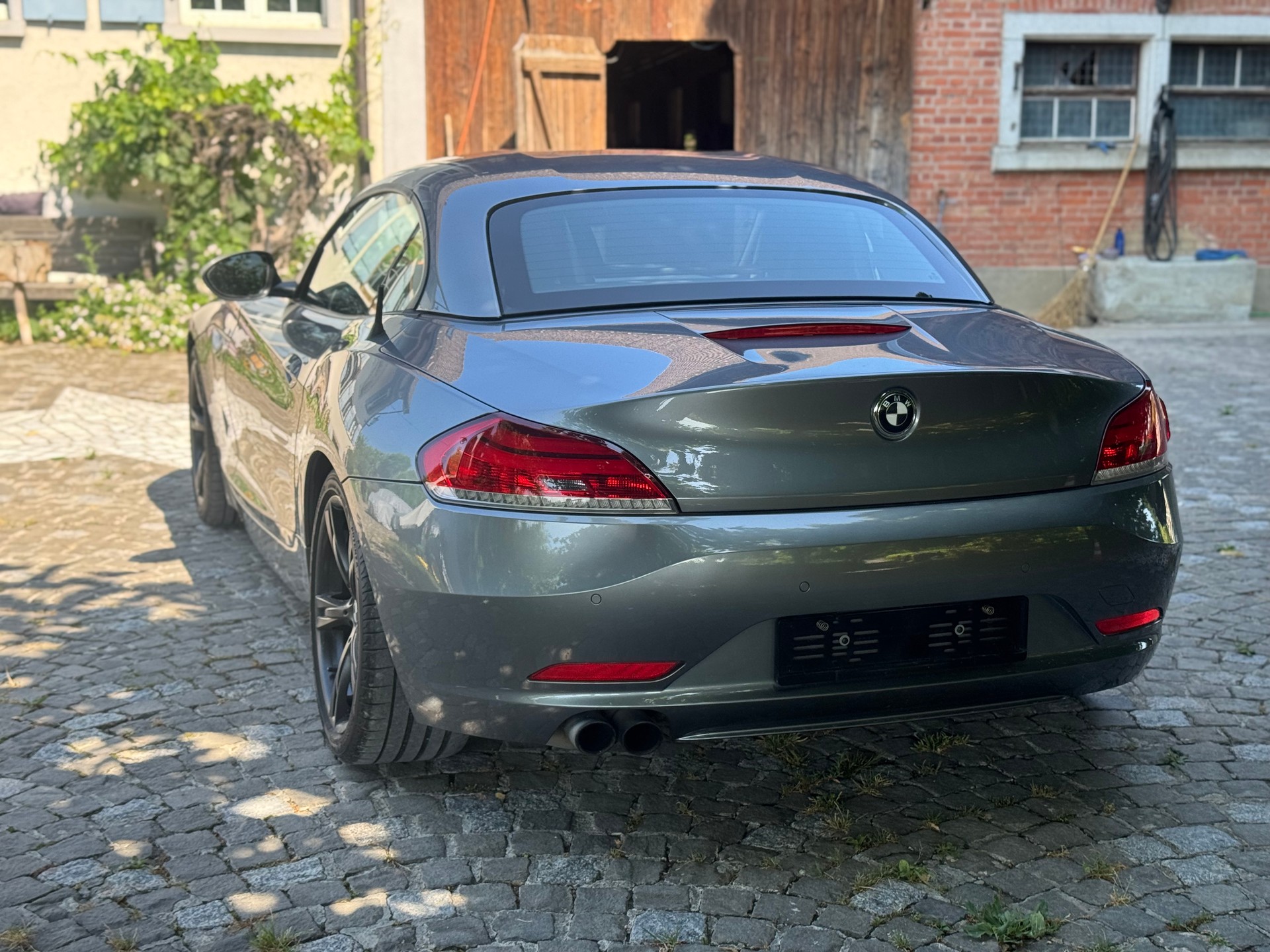 BMW Z4 sDrive28i Steptronic-image-4