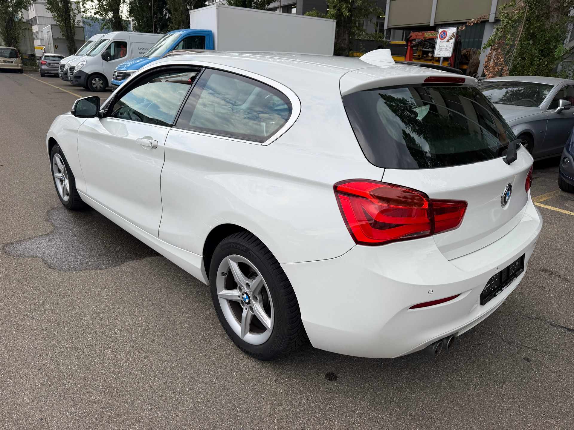 BMW 120d Sport Line Steptronic-image-4