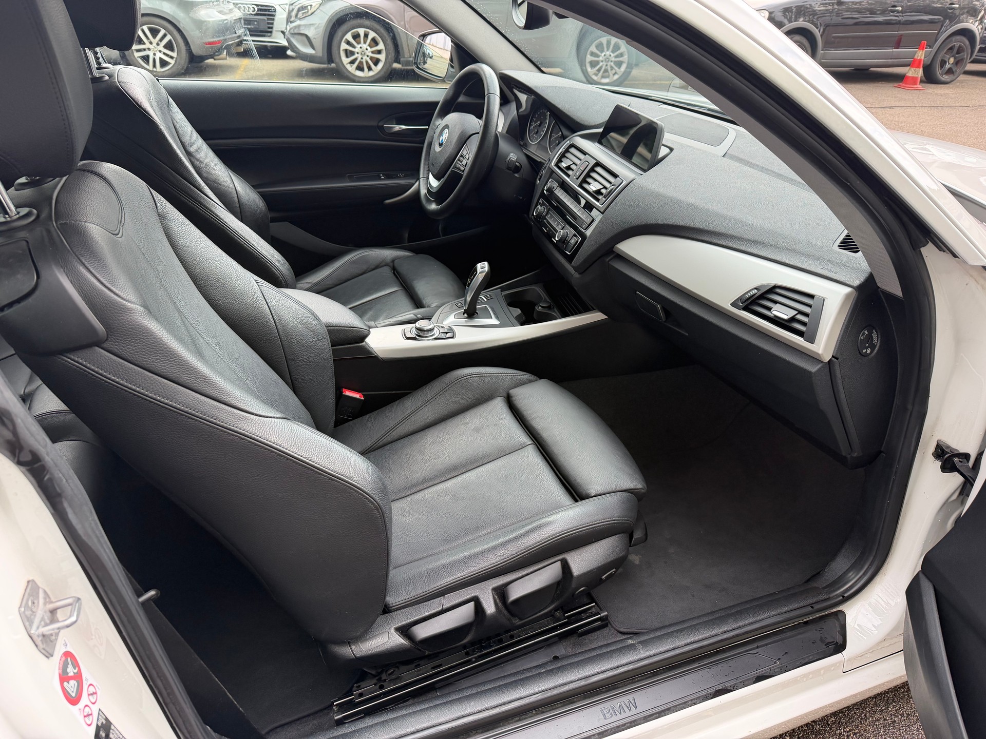 BMW 120d Sport Line Steptronic-image-8