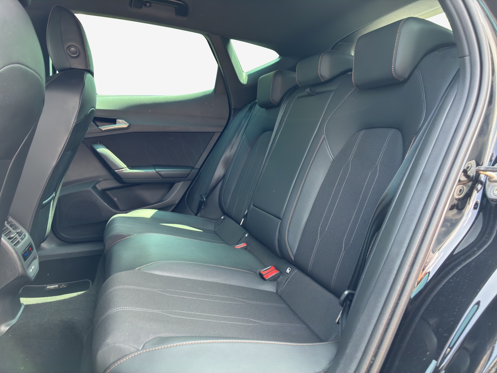 CUPRA Formentor 1.5 TSI DSG-image-11