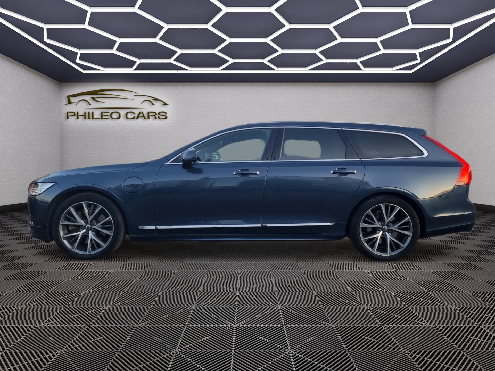 VOLVO V90 T8 eAWD Twin Engine Inscription Geartronic-image-6