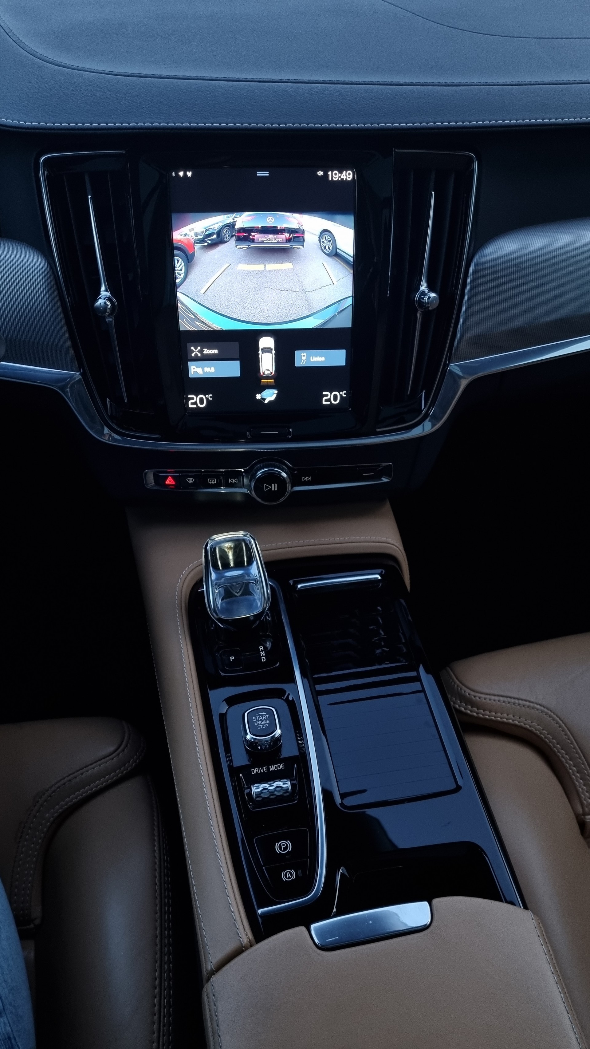 VOLVO V90 T8 eAWD Twin Engine Inscription Geartronic-image-10