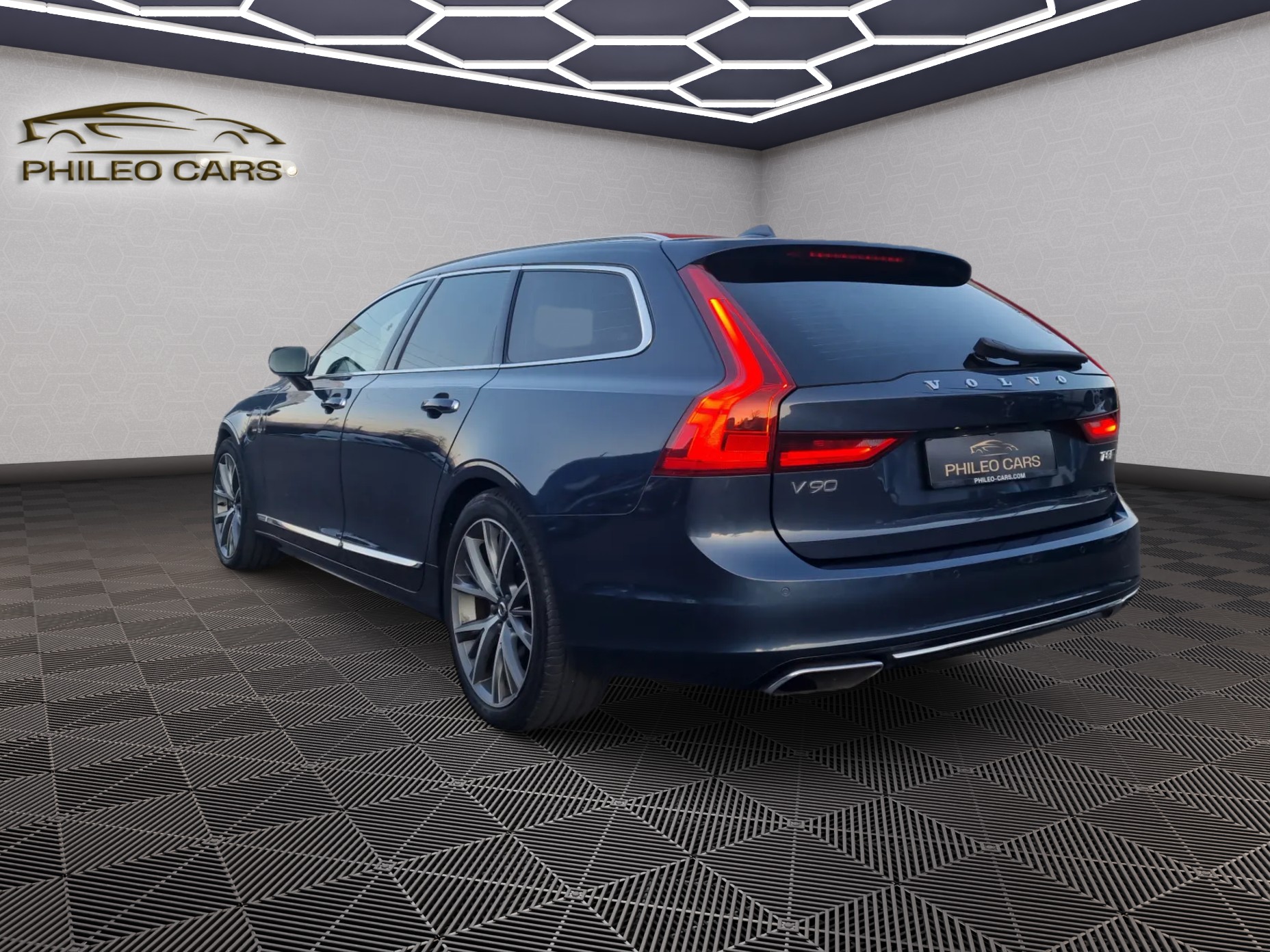 VOLVO V90 T8 eAWD Twin Engine Inscription Geartronic-image-4