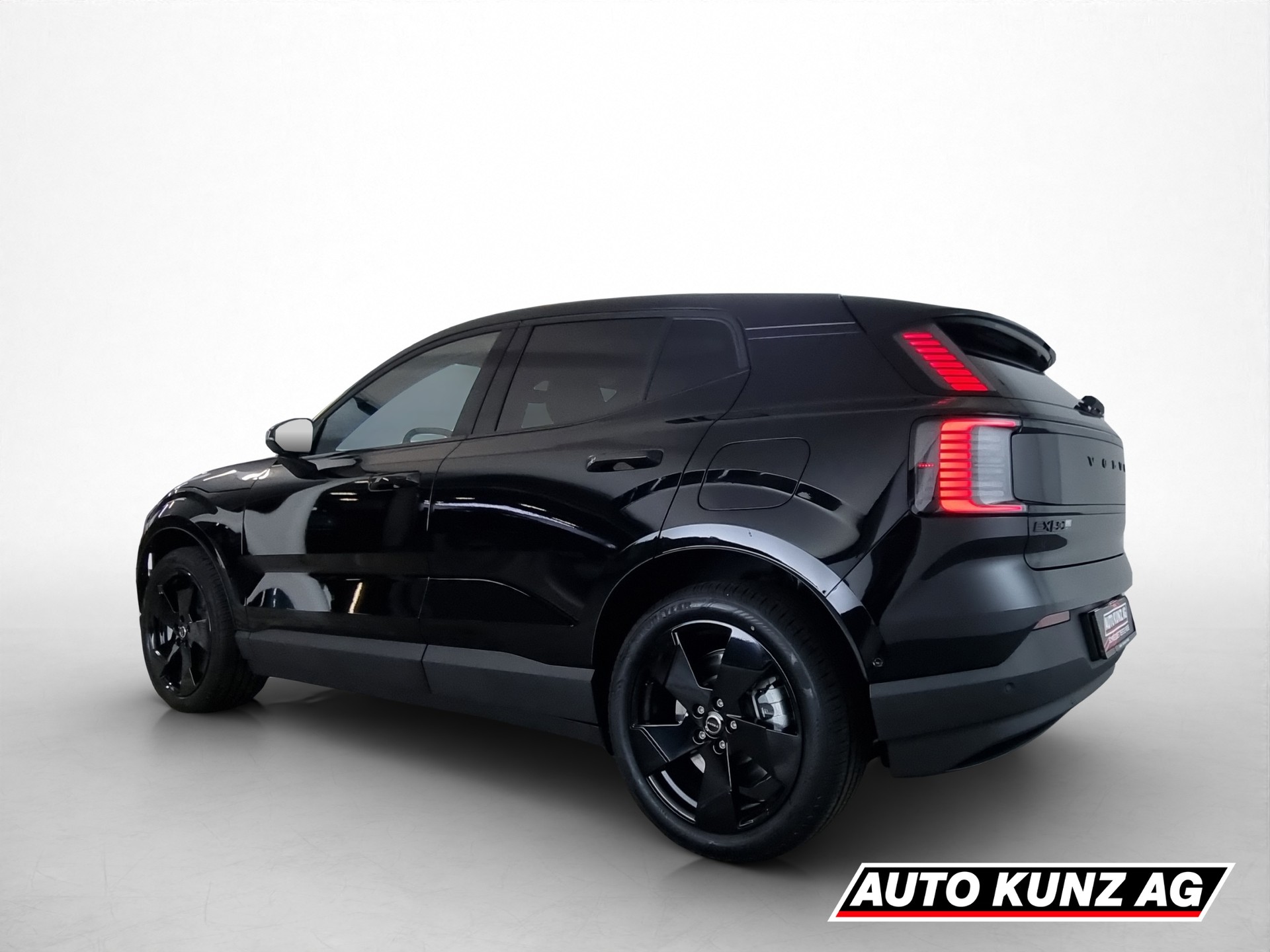 VOLVO EX 30 Twin Ultra AWD 69kWh-showroom-element-3
