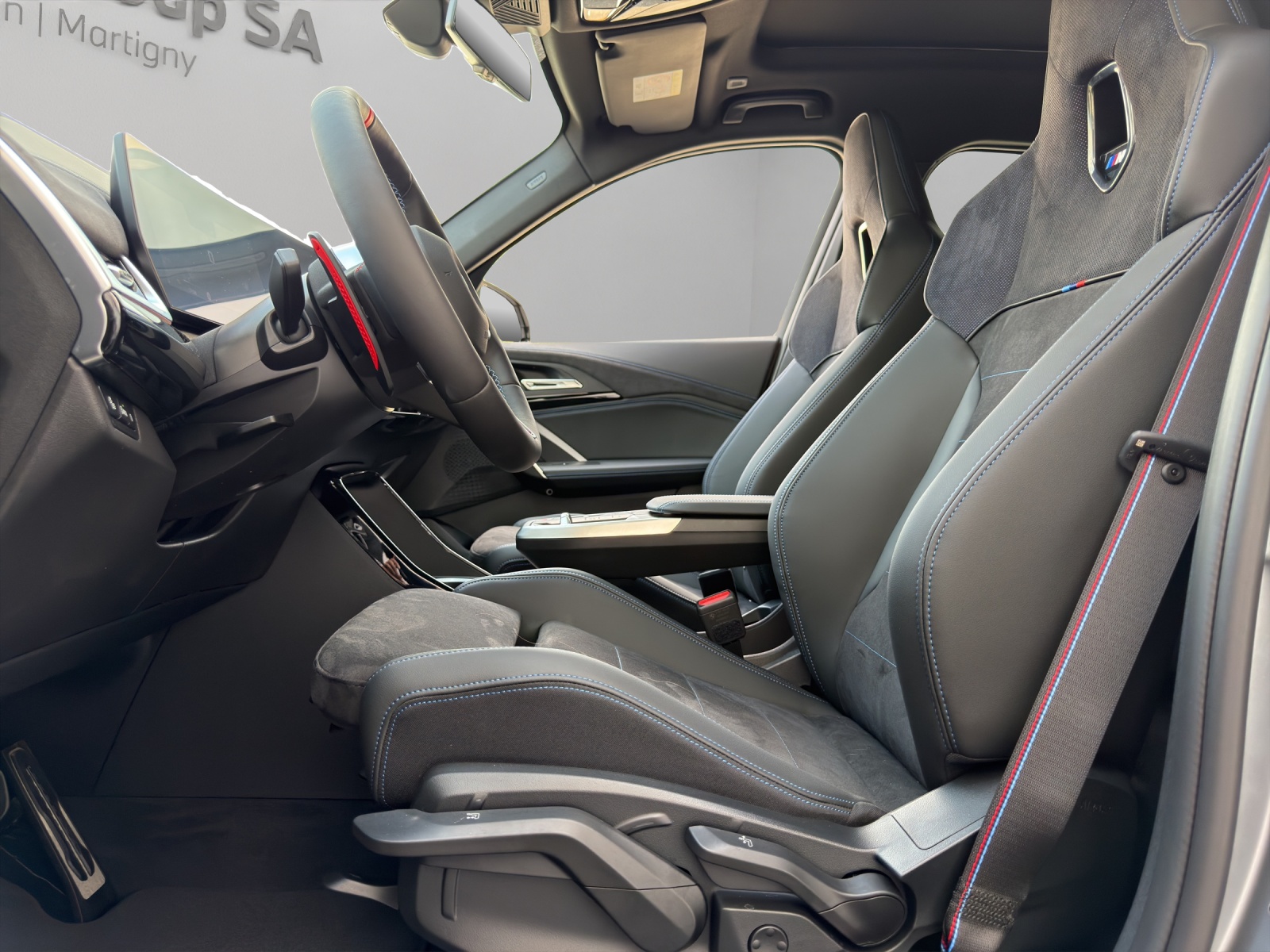 BMW X1 xDrive M35i-image-8