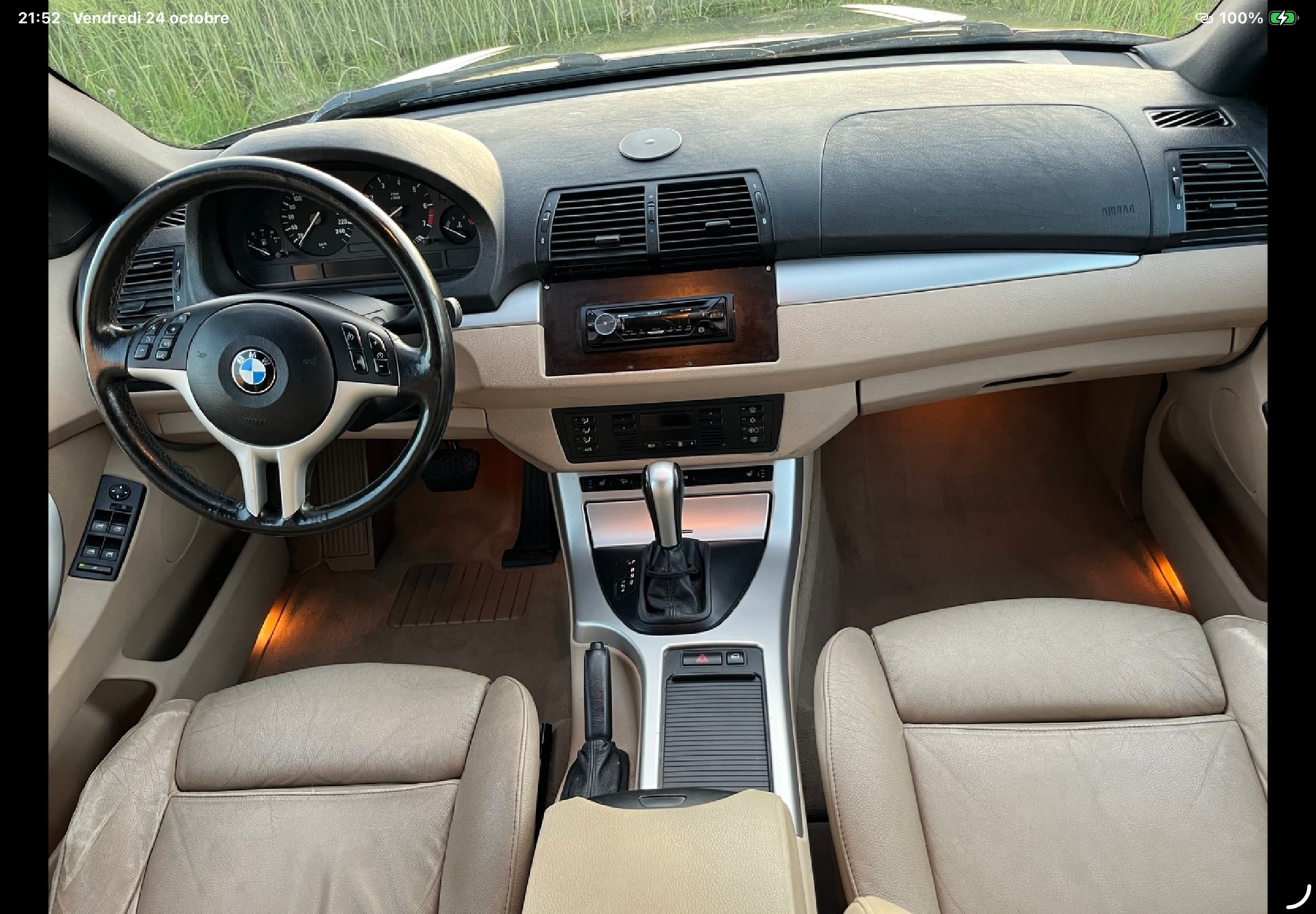 BMW 3.0i-image-4