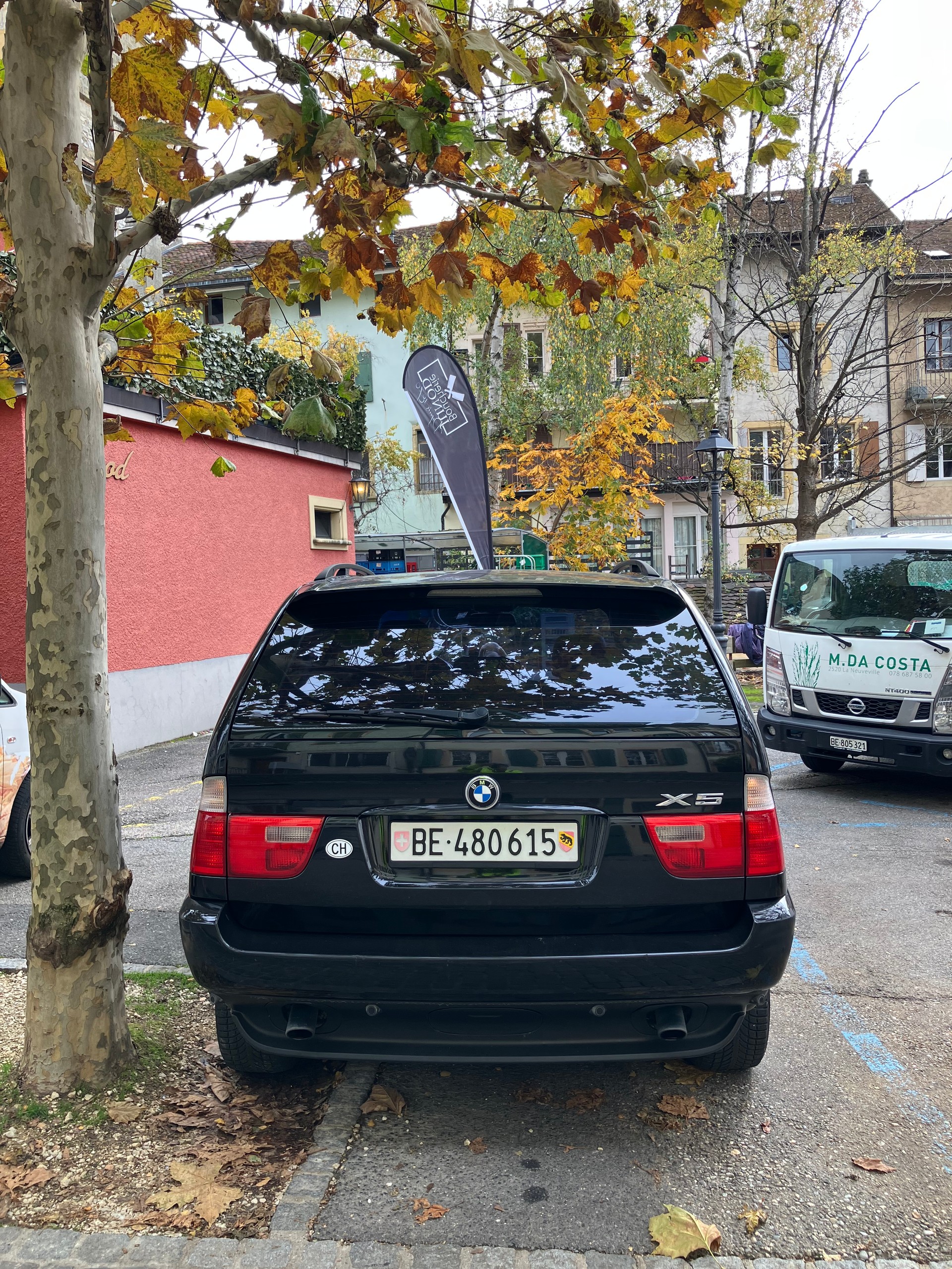 BMW 3.0i-image-2