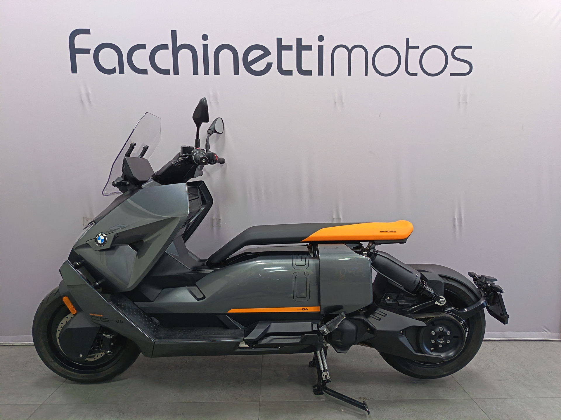 BMW CE 04 Avantgarde - leasing à 139 chf par mois-showroom-element-3
