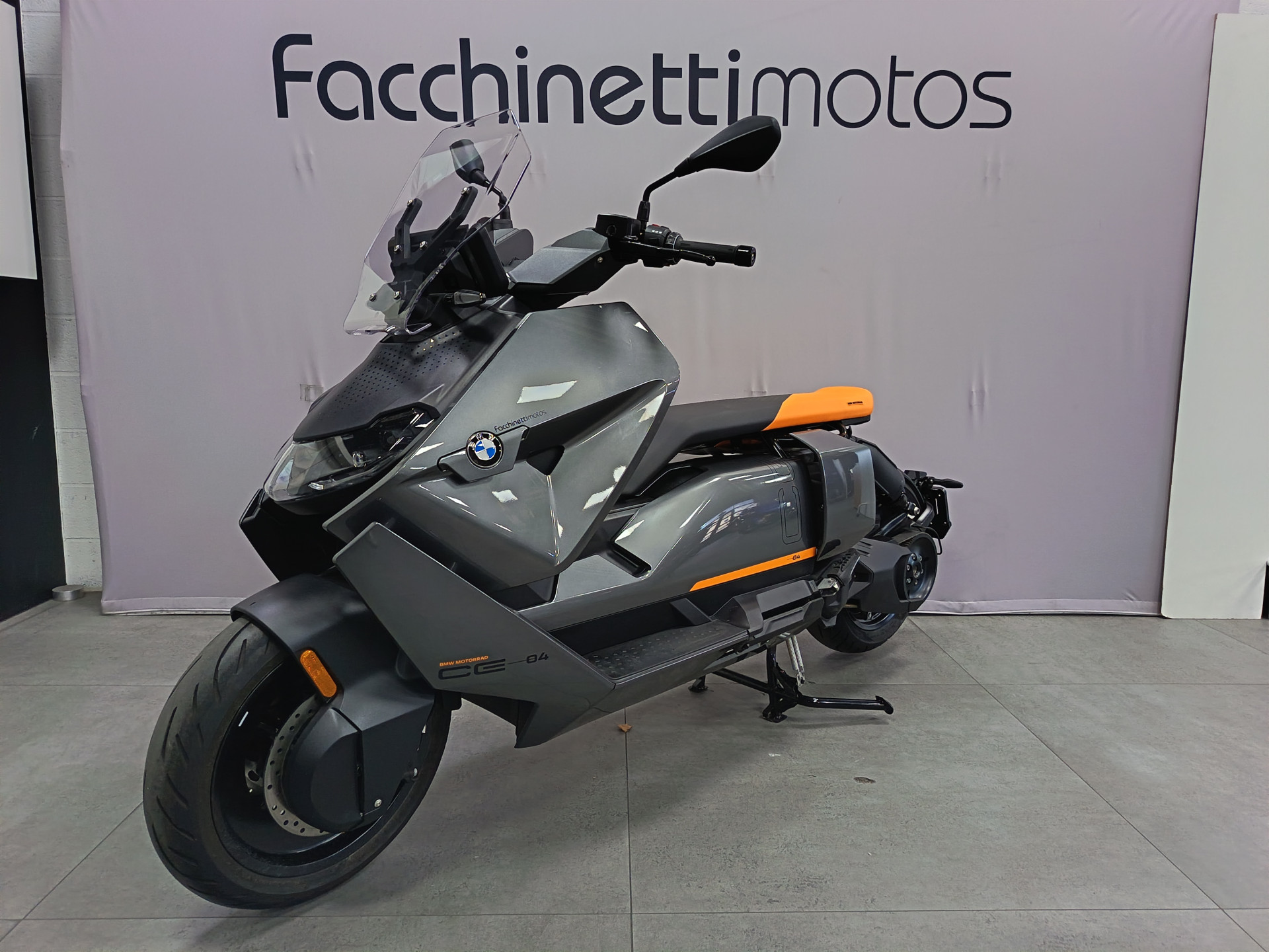 BMW CE 04 Avantgarde - leasing à 139 chf par mois-showroom-element-2