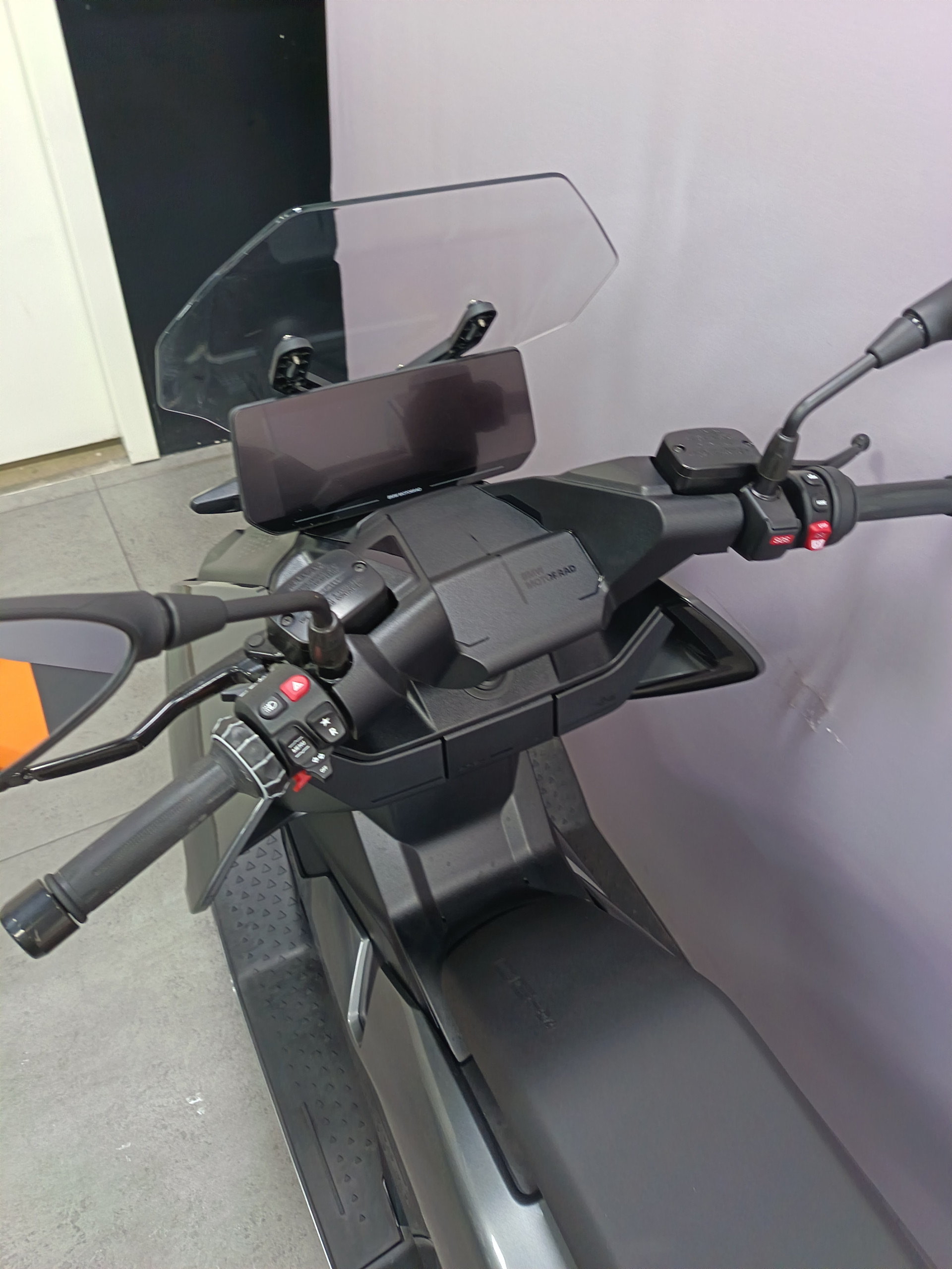 BMW CE 04 Avantgarde - leasing à 139 chf par mois-image-4