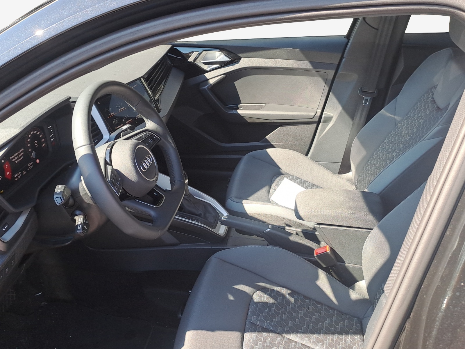 AUDI A1 Sportback 30 TFSI Attraction S-tronic-image-7