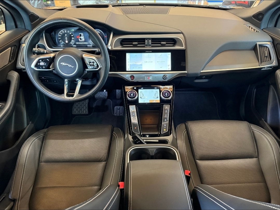 JAGUAR I-Pace EV400 SE AWD-image-8
