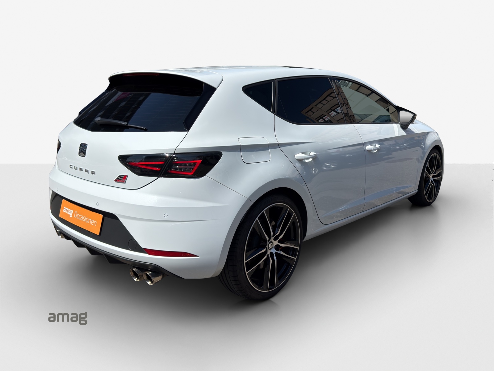 SEAT Leon 2.0 TSI Cupra 300 DSG-image-4