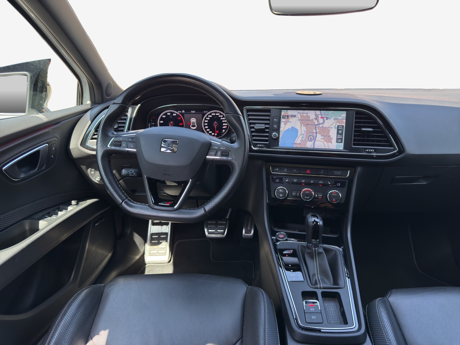 SEAT Leon 2.0 TSI Cupra 300 DSG-image-8