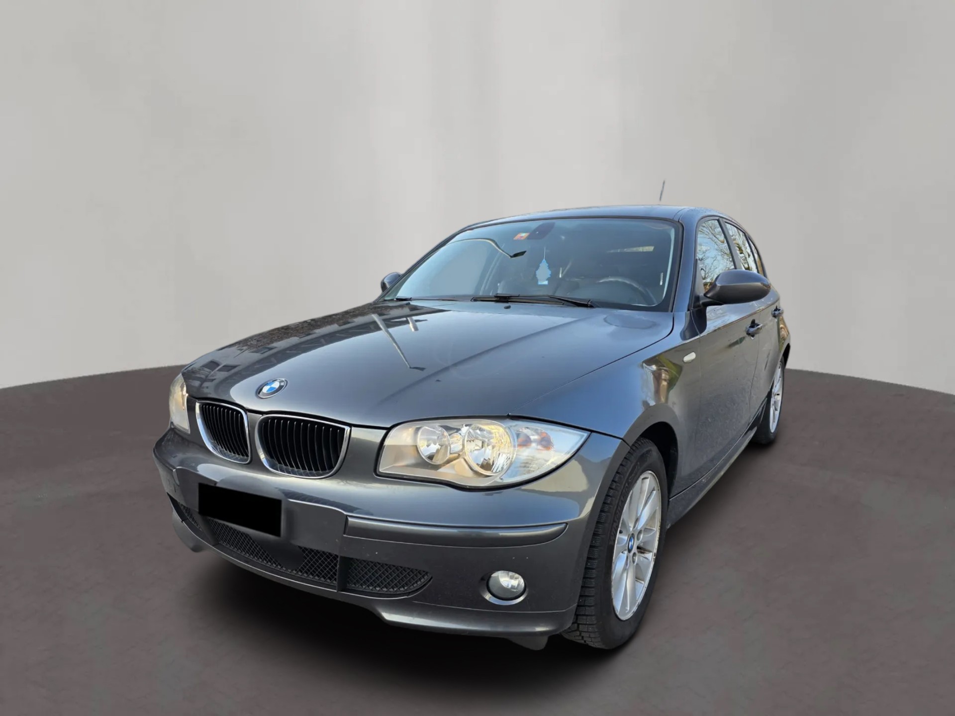 BMW 116i-image-0