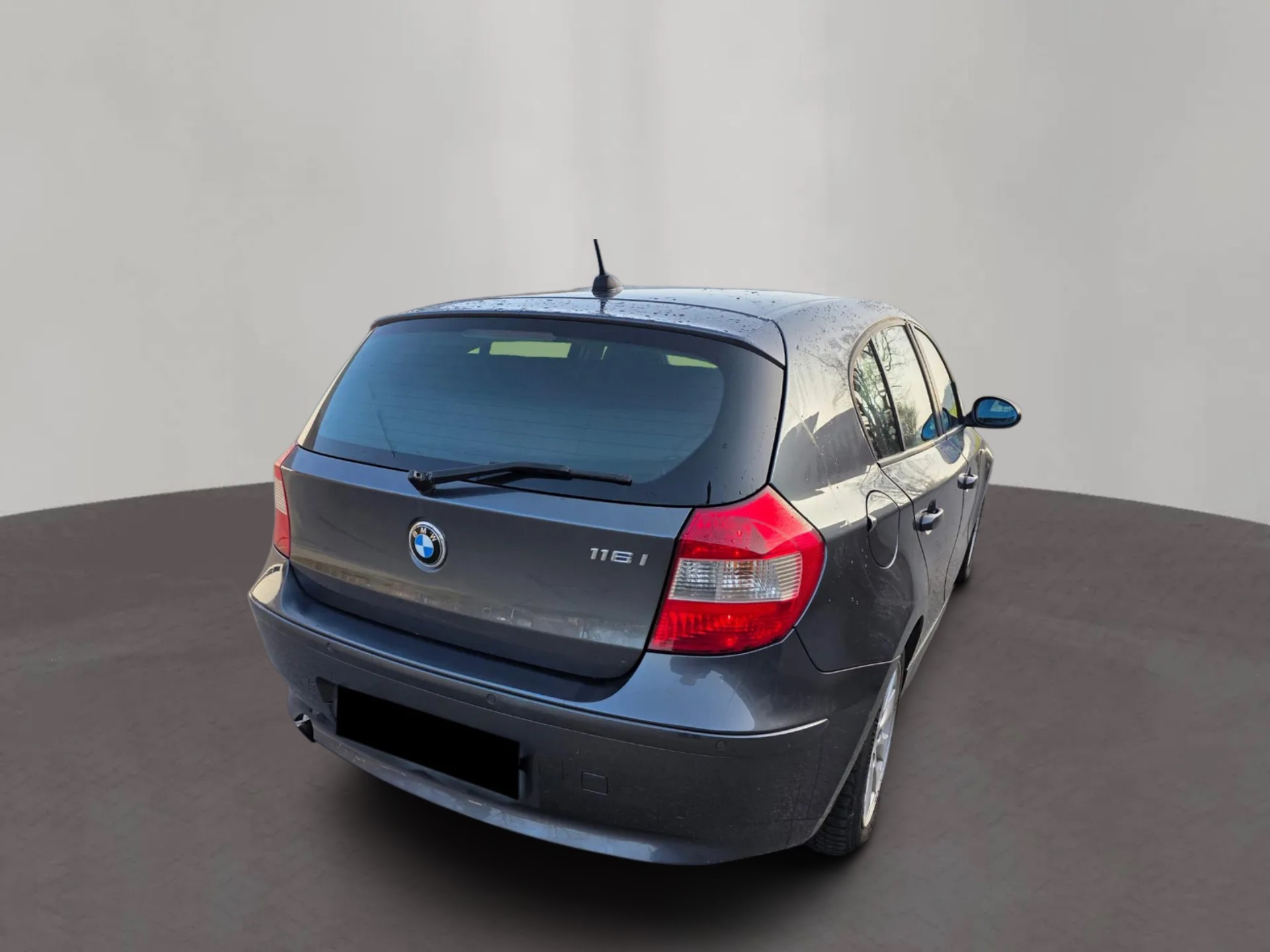 BMW 116i-image-5