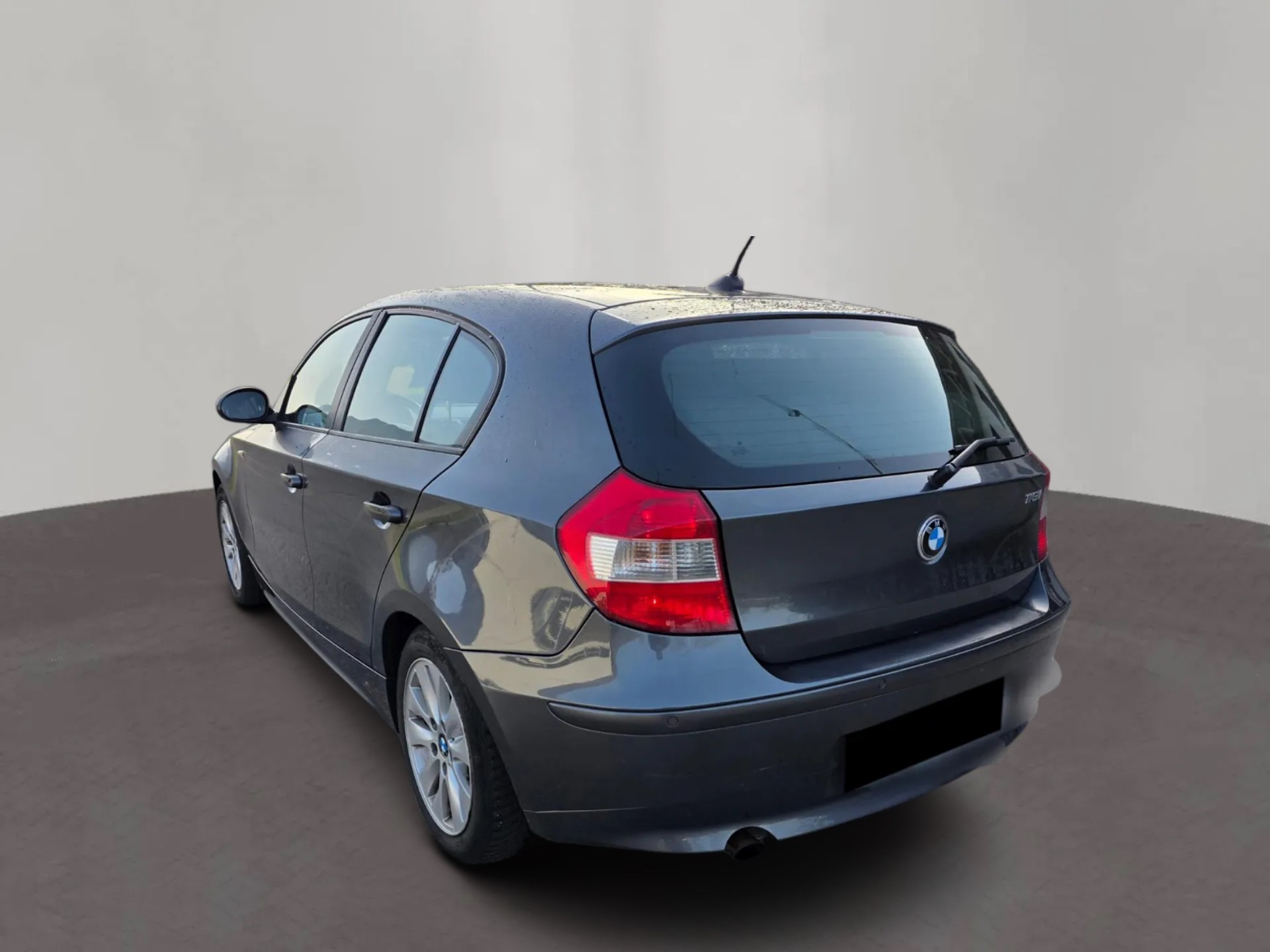 BMW 116i-image-7