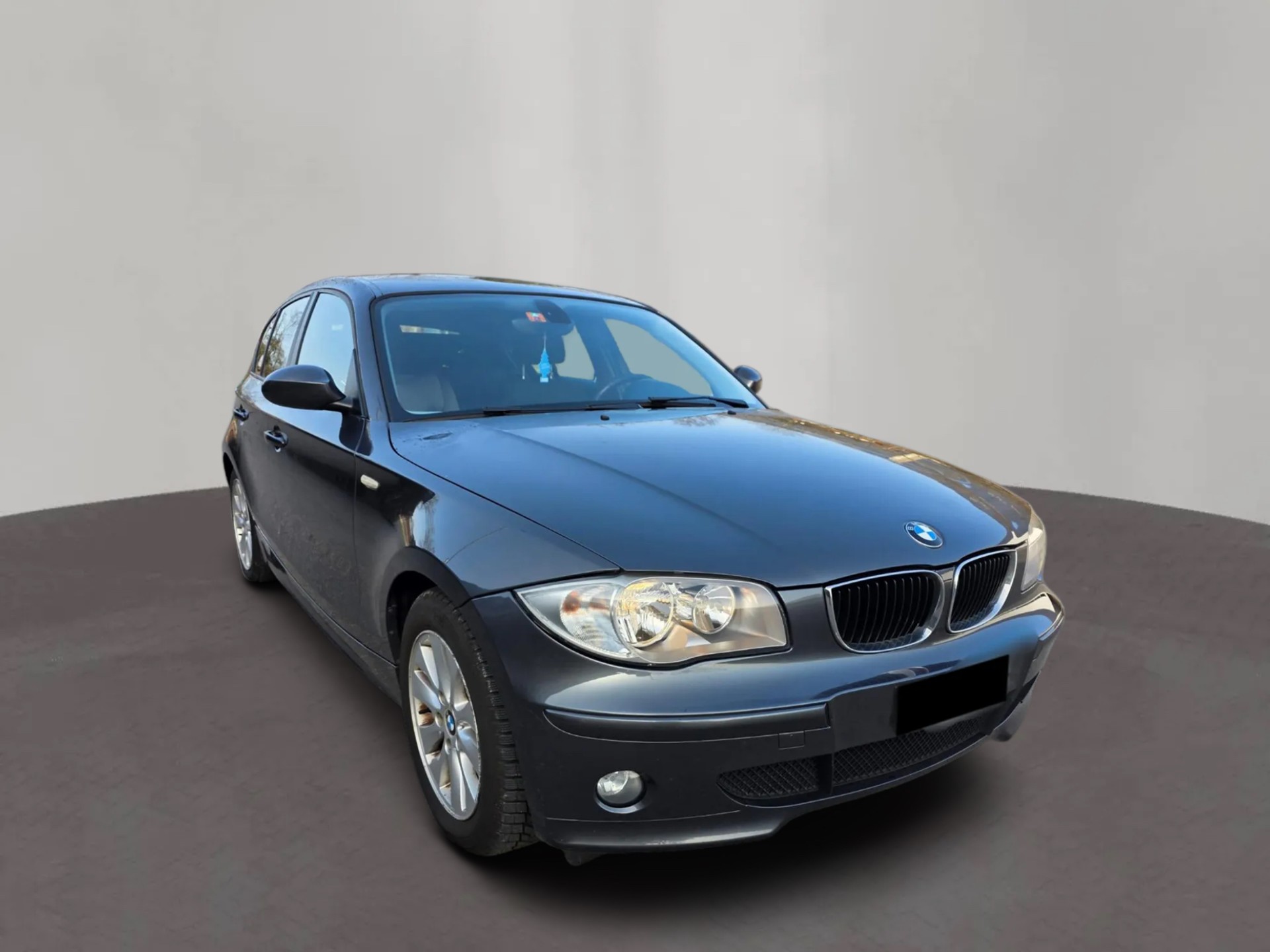 BMW 116i-image-1