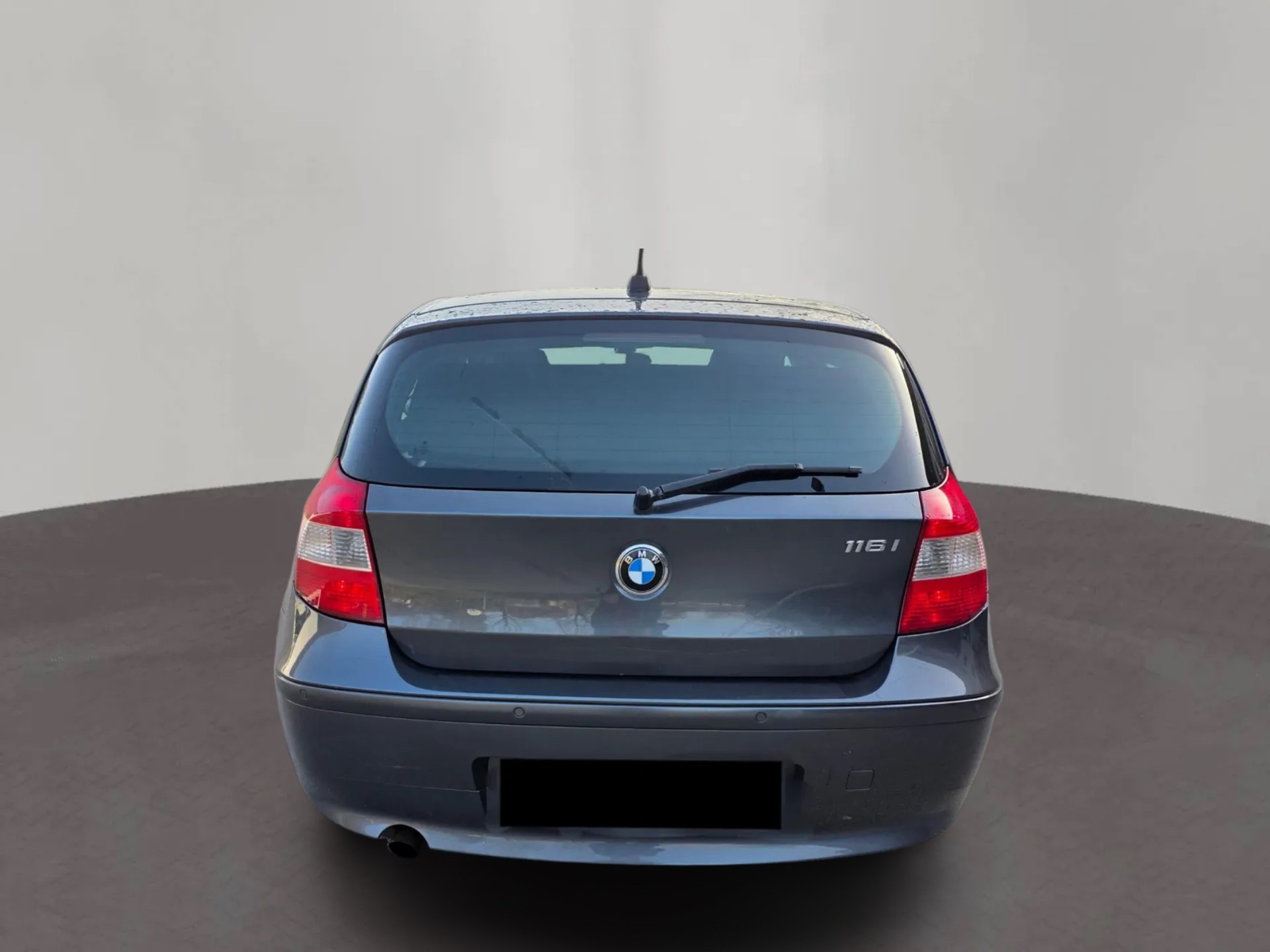 BMW 116i-image-6