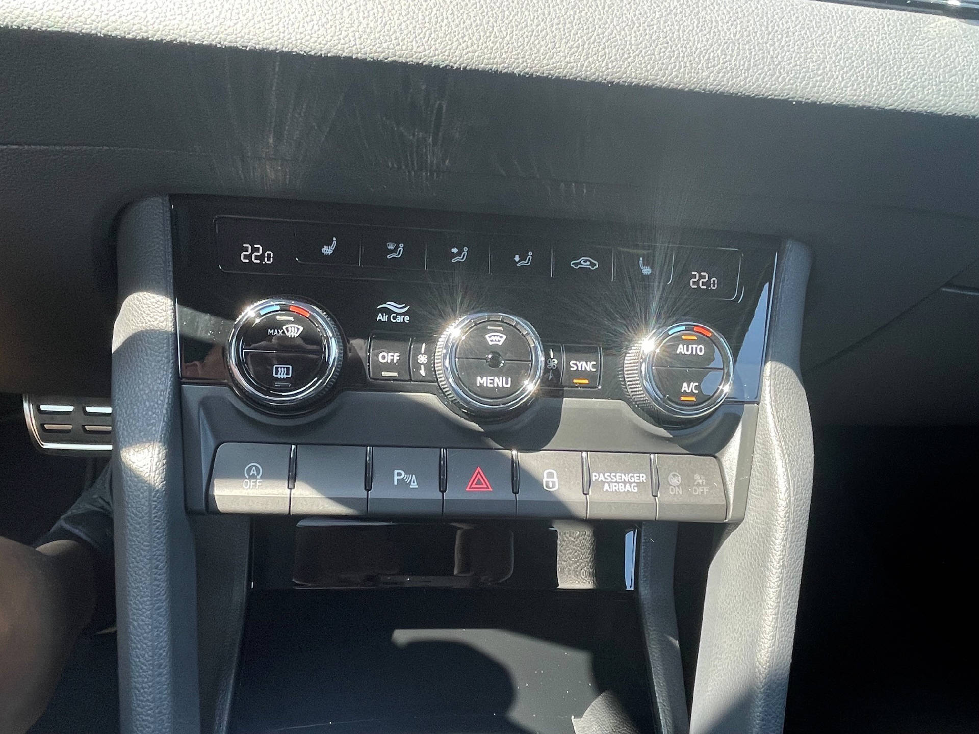 SKODA Karoq 2.0 TSI SportLine 4x4 DSG-image-11