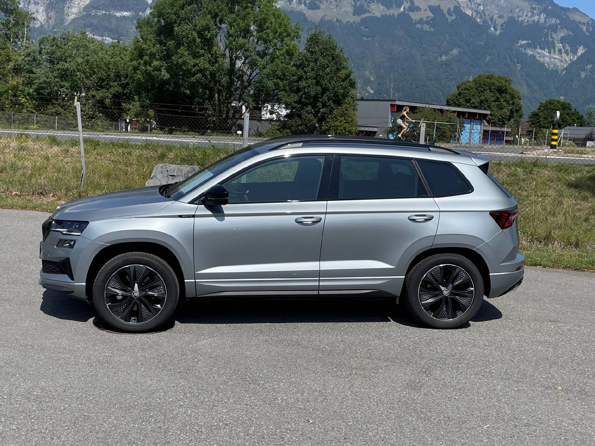 SKODA Karoq 2.0 TSI SportLine 4x4 DSG-image-1