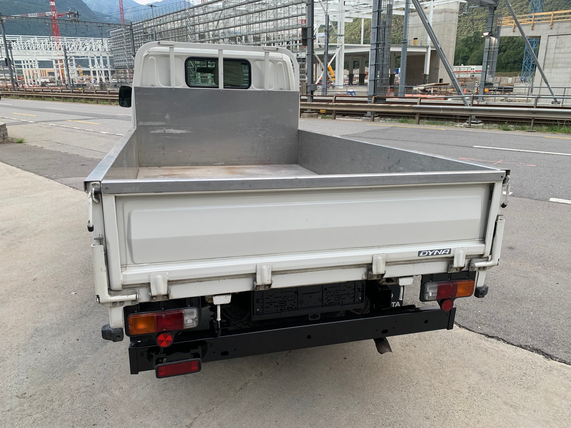TOYOTA Dyna 100 SWB-image-5