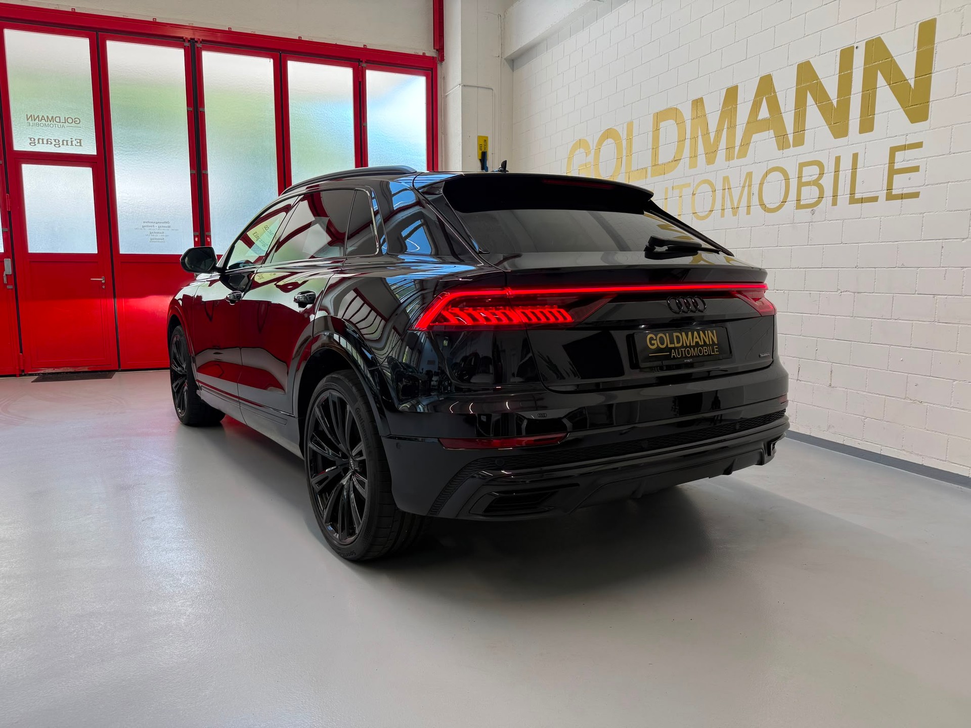 AUDI Q8 45 TDI Black Edition quattro tiptronic-image-3