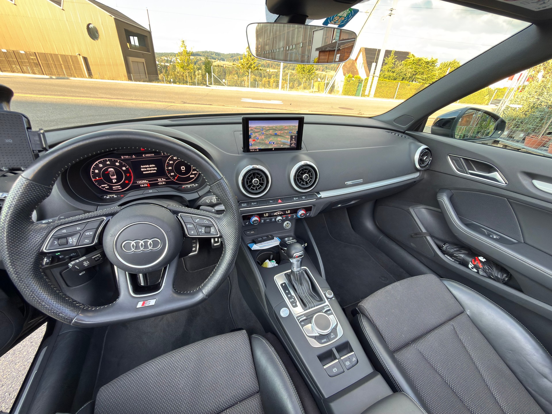 AUDI 1.5 35 TFSI Design S-Tronic-image-4