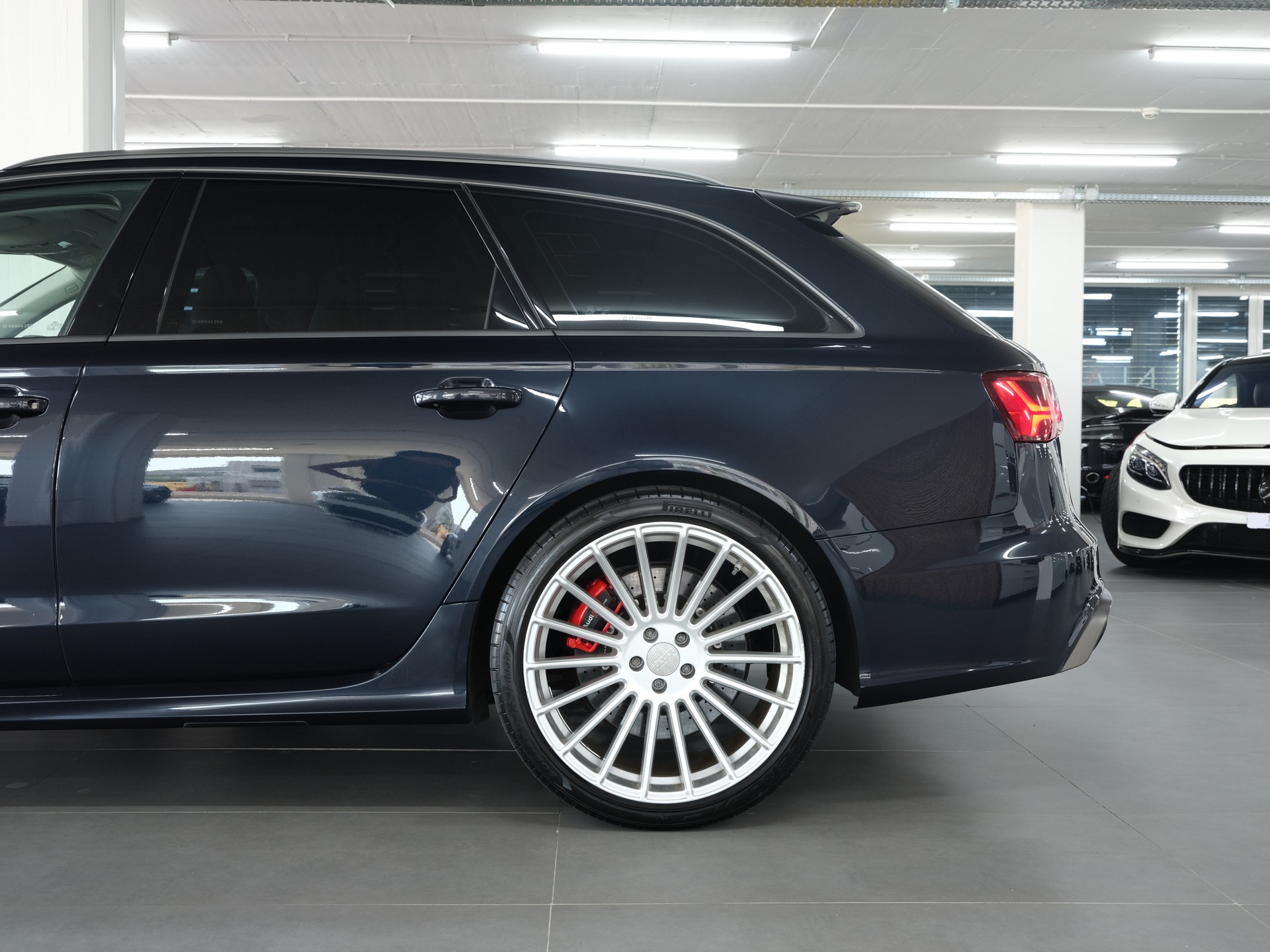 AUDI RS6 Avant 4.0 TFSI V8 performance quattro *Performance Abgassanlage* *Panorama* *Bose*-image-13