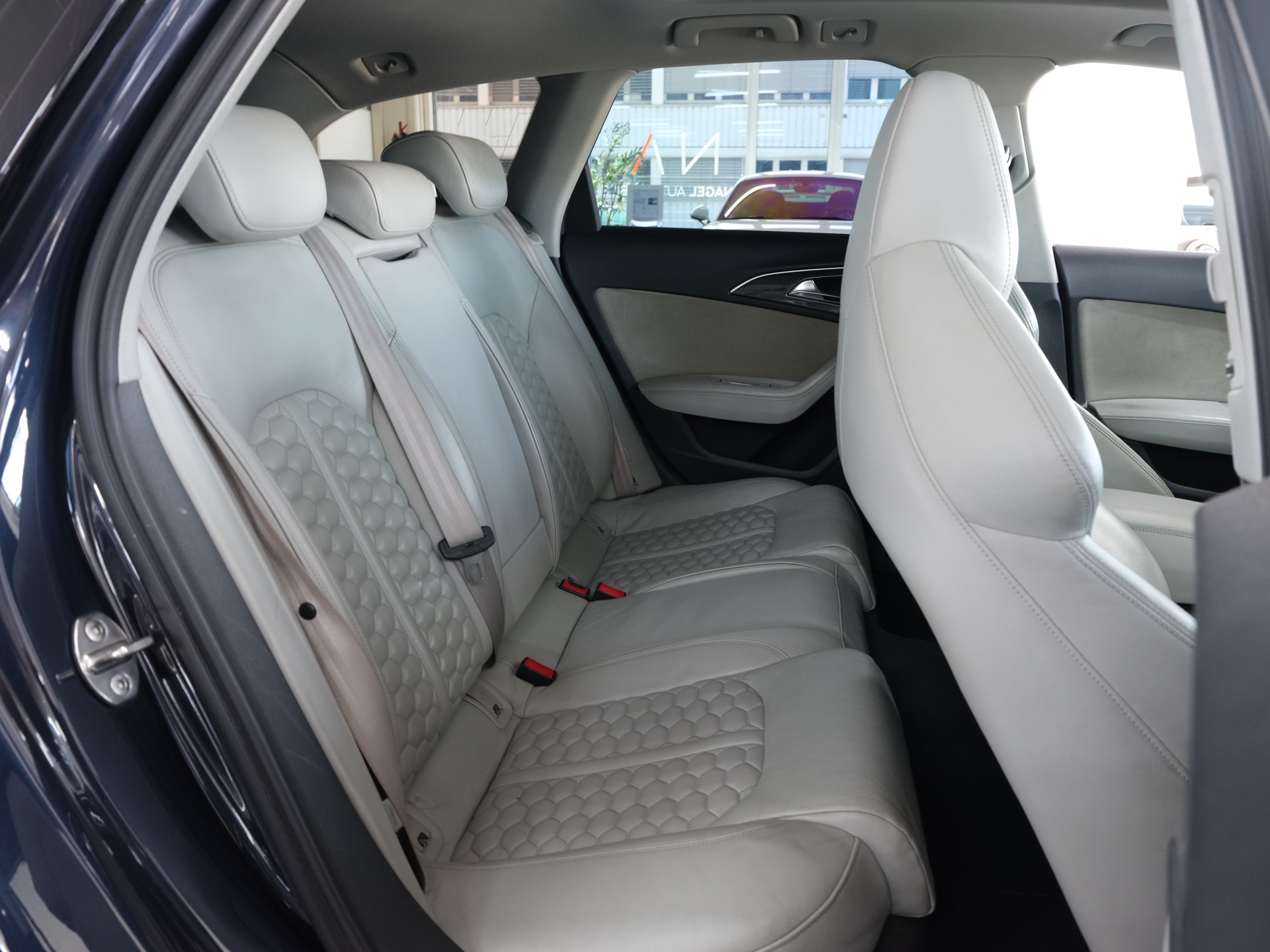 AUDI RS6 Avant 4.0 TFSI V8 performance quattro *Performance Abgassanlage* *Panorama* *Bose*-image-27