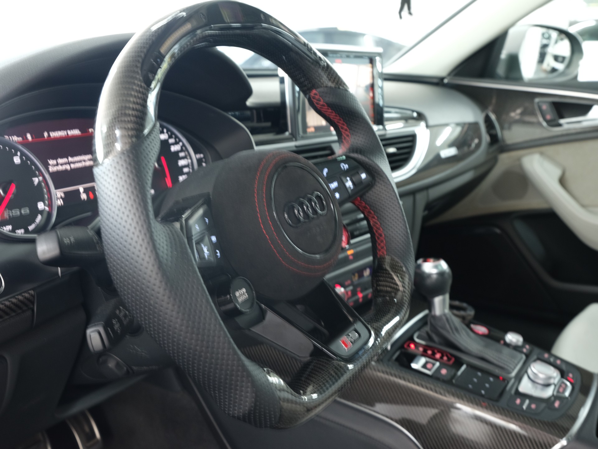 AUDI RS6 Avant 4.0 TFSI V8 performance quattro *Performance Abgassanlage* *Panorama* *Bose*-image-25