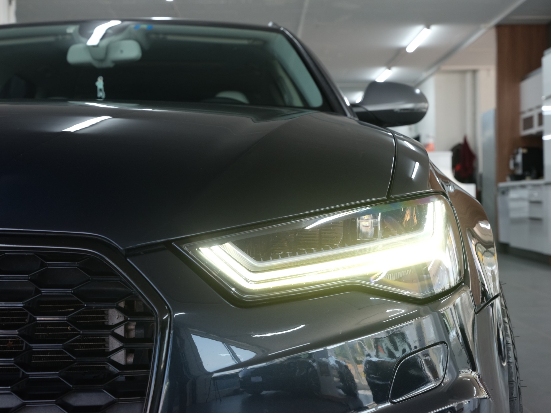 AUDI RS6 Avant 4.0 TFSI V8 performance quattro *Performance Abgassanlage* *Panorama* *Bose*-image-11