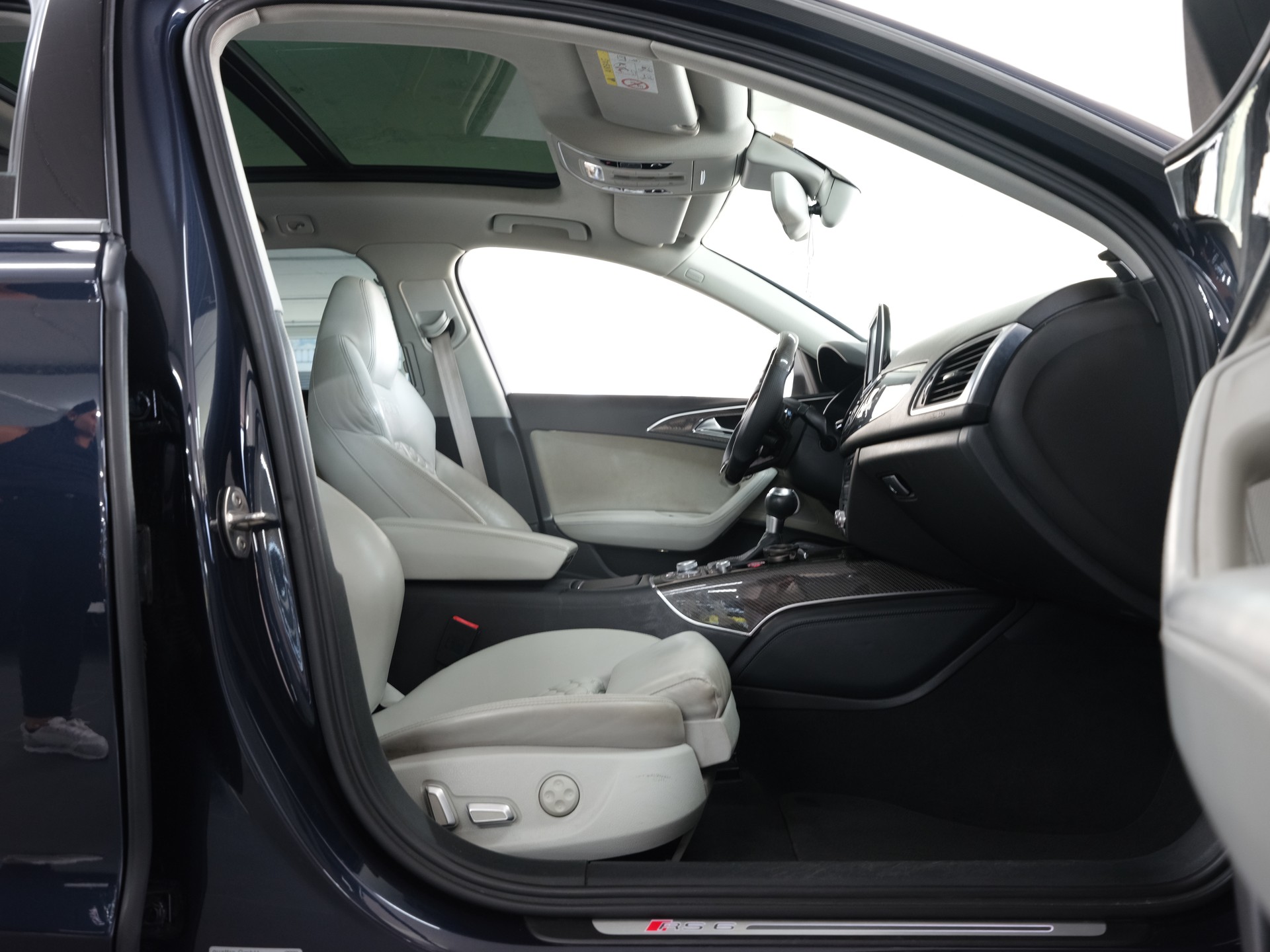 AUDI RS6 Avant 4.0 TFSI V8 performance quattro *Performance Abgassanlage* *Panorama* *Bose*-image-30