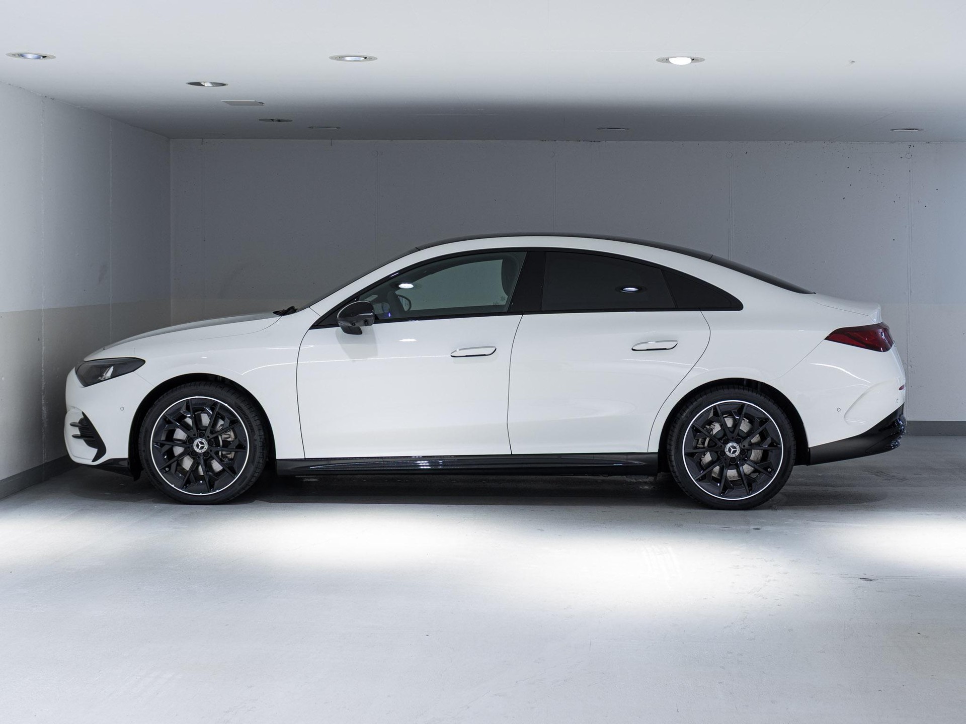 MERCEDES-BENZ CLA 350 4MATIC-image-5