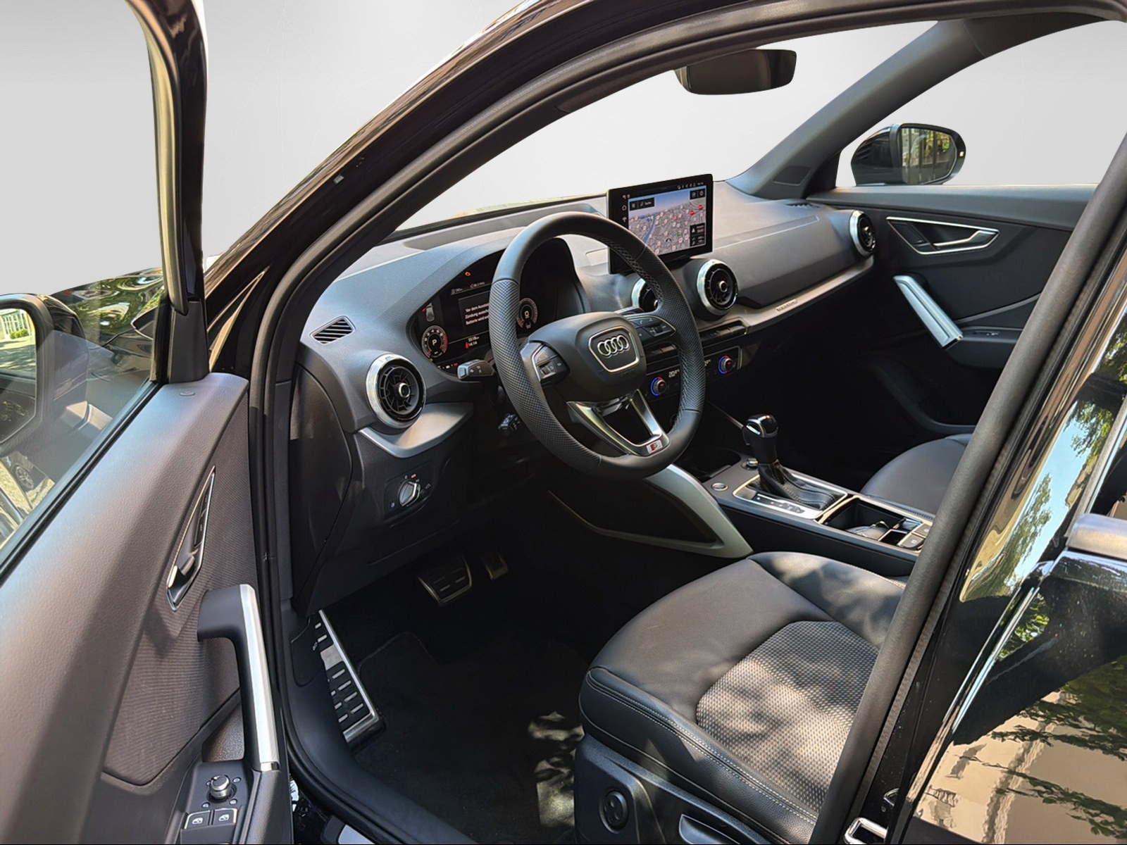 AUDI Q2 40 TFSI advanced Attraction quattro S-tronic-image-2