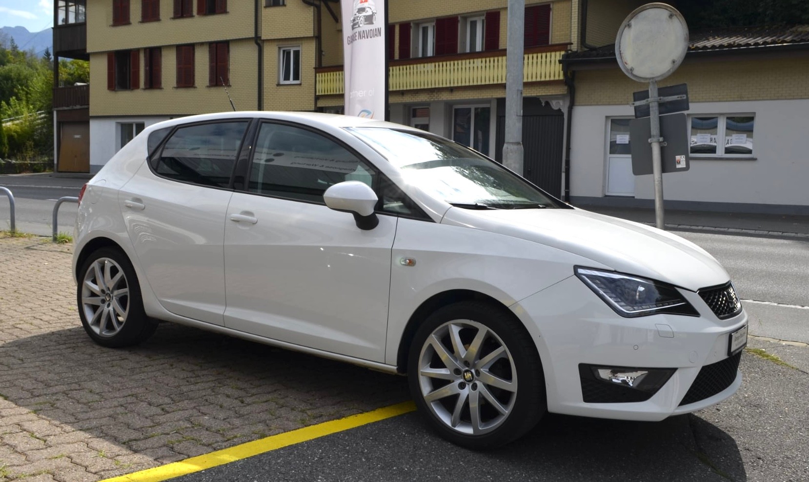 SEAT Ibiza 1.0 EcoTSI FR-image-2