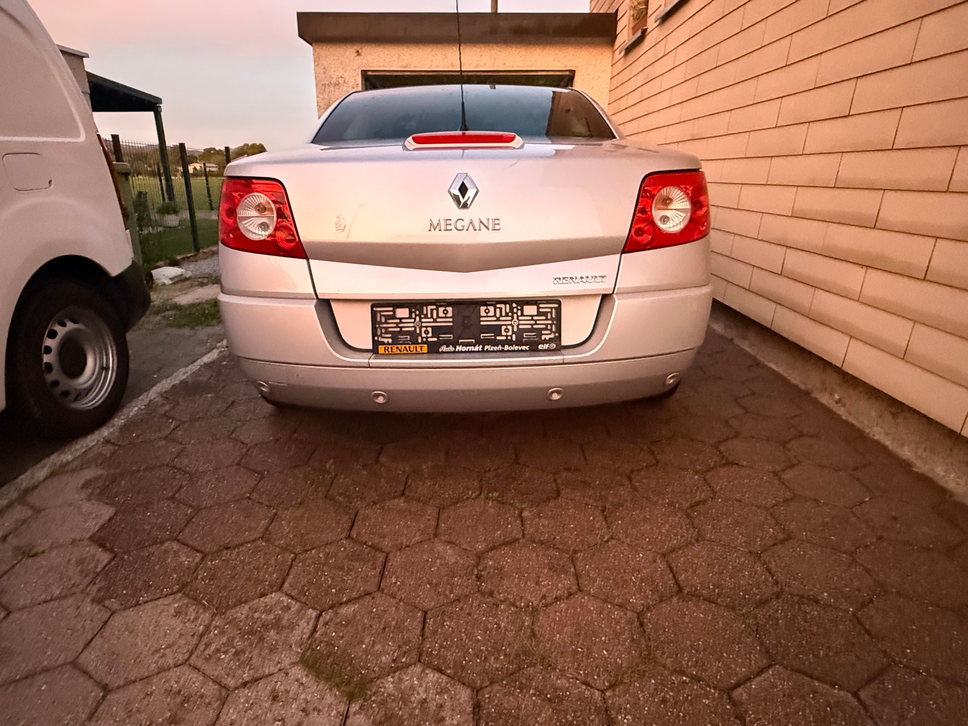 PEUGEOT 2.0 Turbo Privilège-image-4