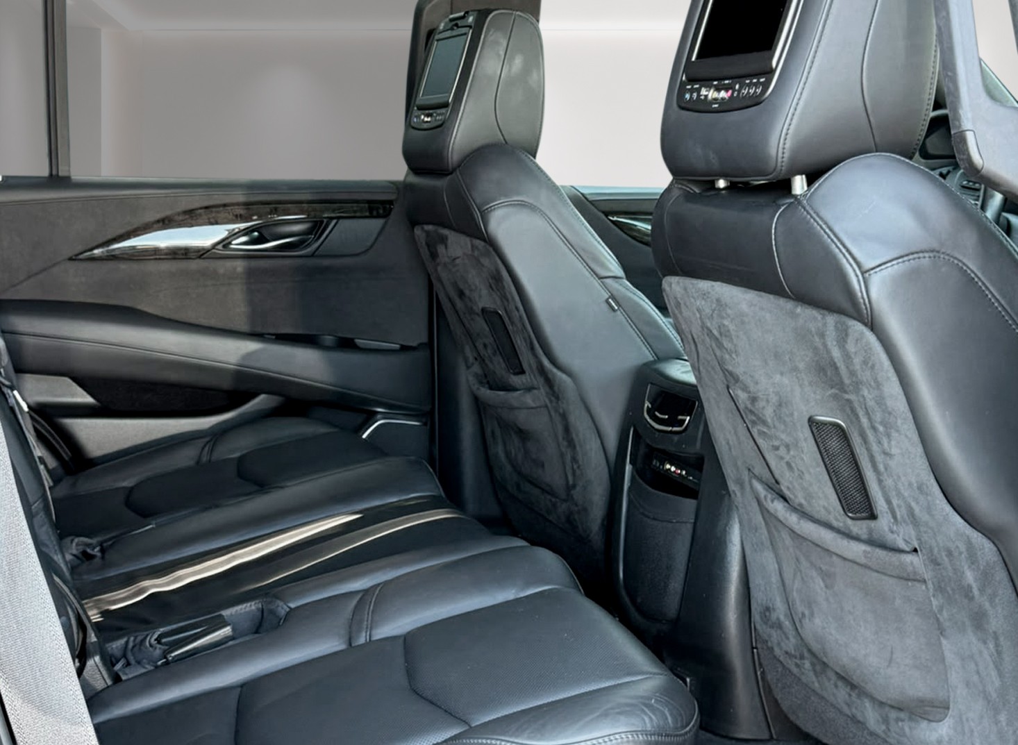 CADILLAC Escalade 6.2 Platinum Automatic inkl. Garantie! 8 Plätze-image-14