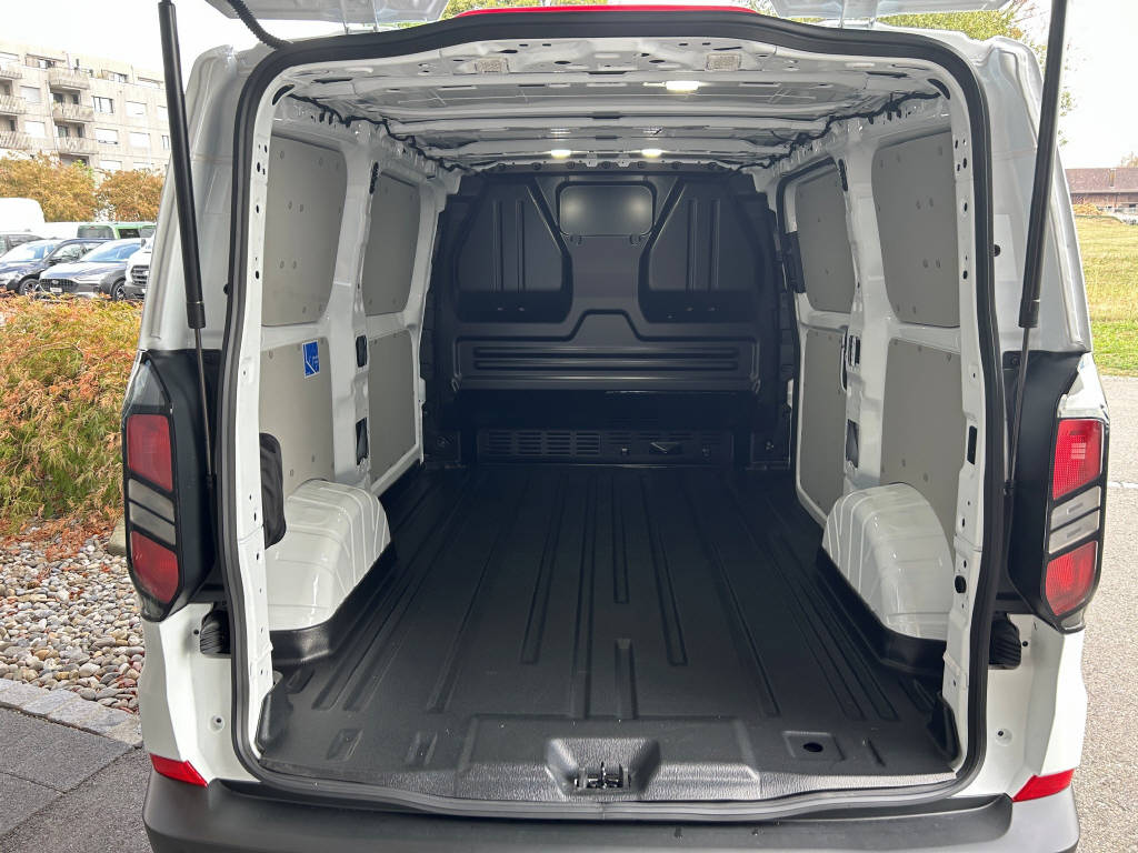 FORD Transit Custom Van 320 L1 2.5 Duratec 233 Trend PHEV-image-5