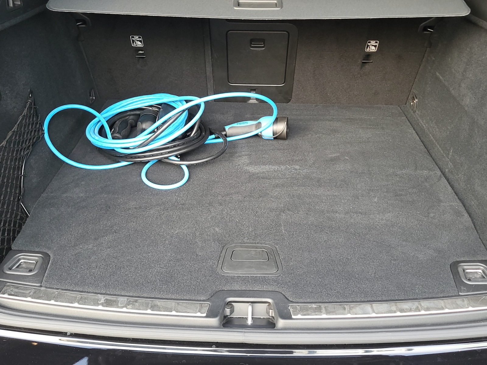 VOLVO XC60 2.0 T8 TE XCENTRIC Black Edition eAWD-image-15
