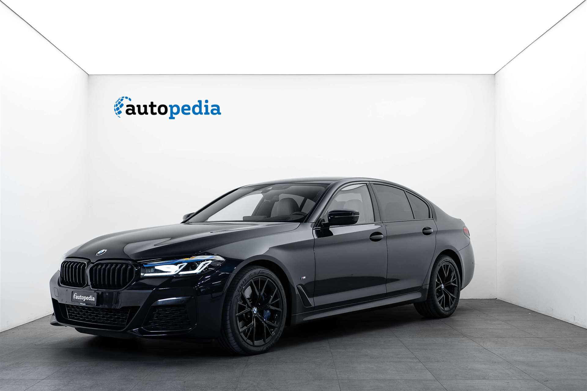 BMW BMW 540d xDrive 48V M Sport Pro Steptronic-image-0