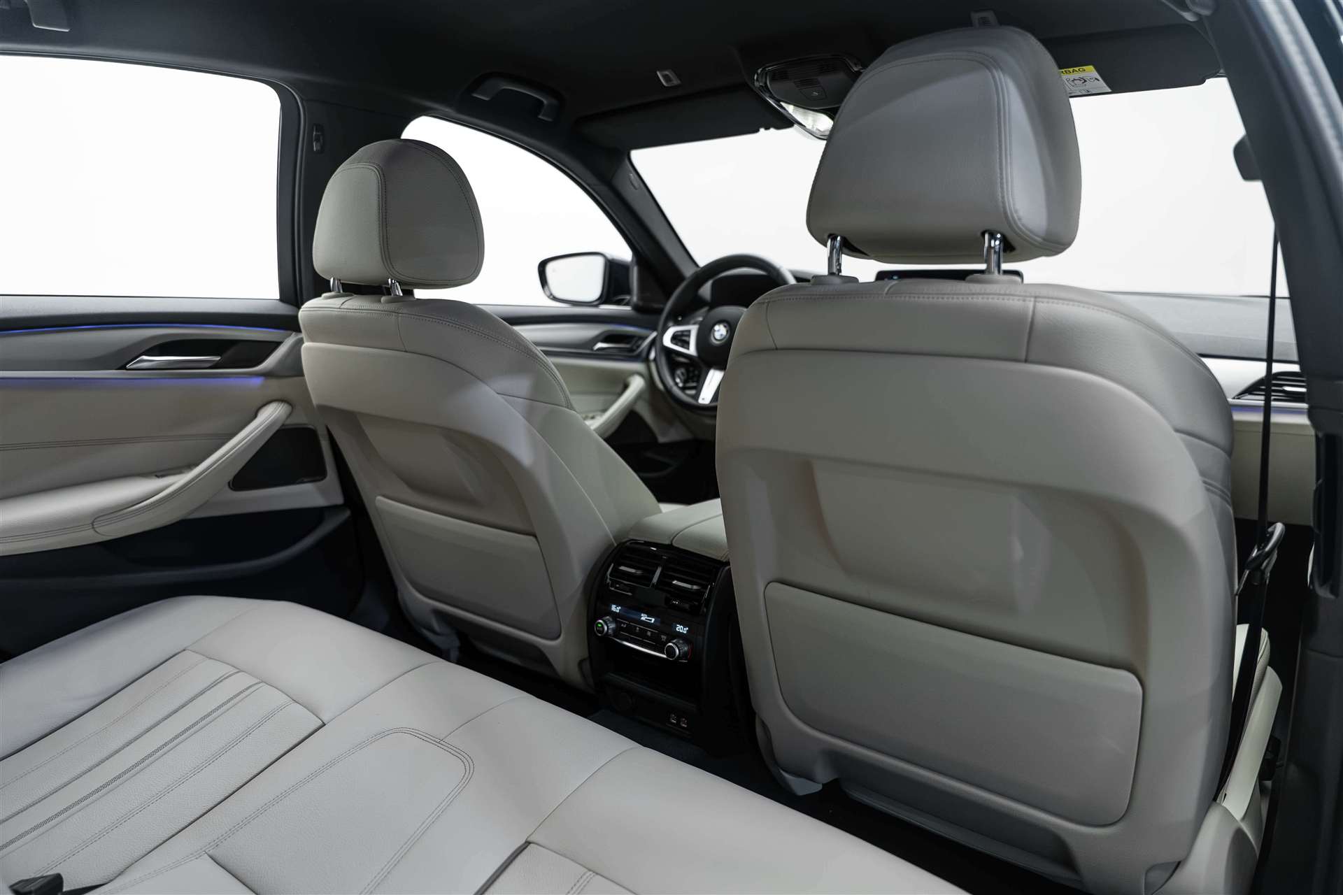 BMW BMW 540d xDrive 48V M Sport Pro Steptronic-image-12