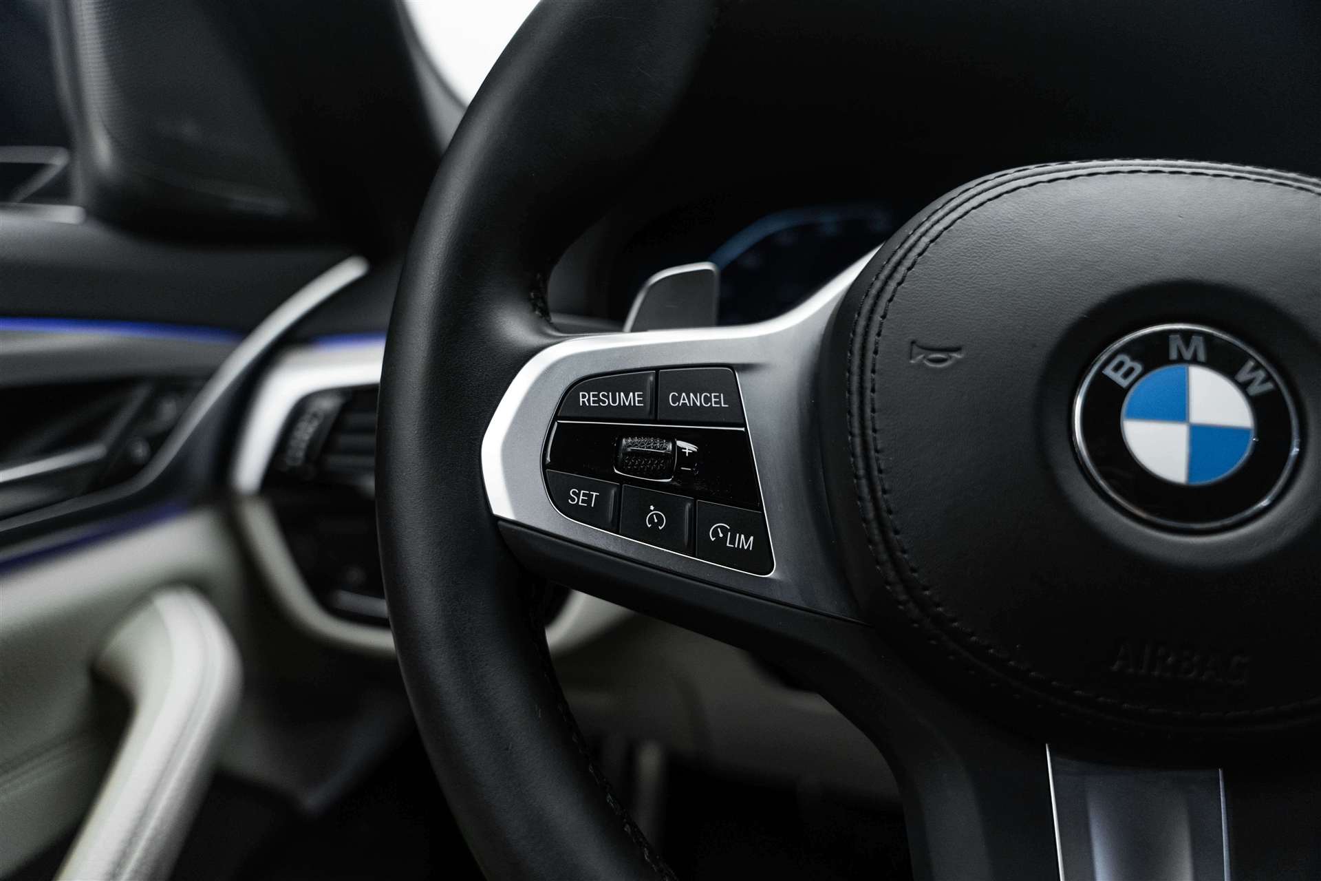 BMW BMW 540d xDrive 48V M Sport Pro Steptronic-image-14