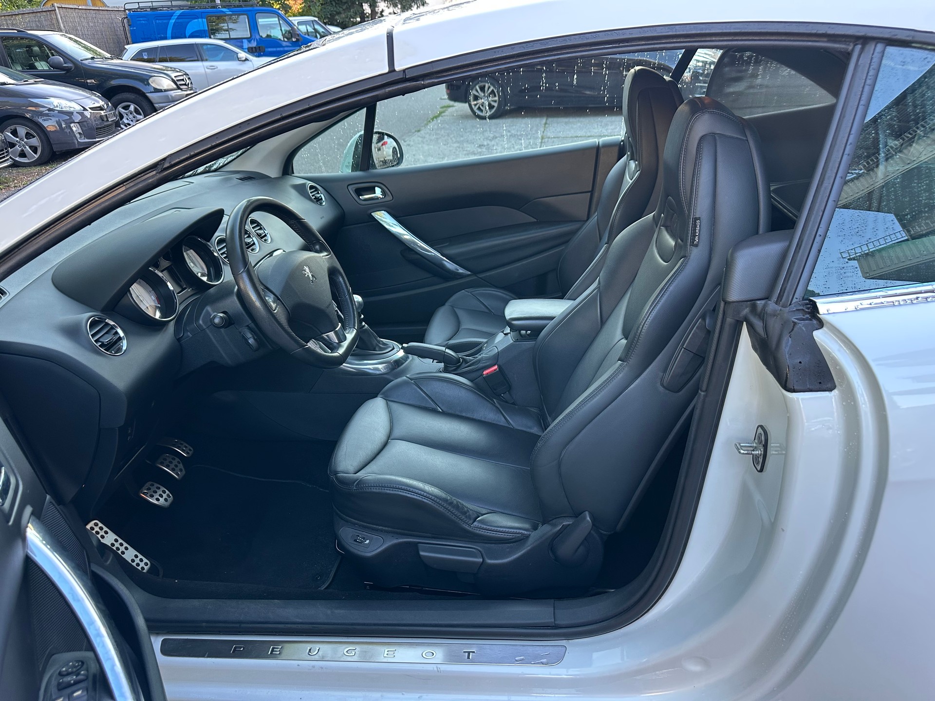 PEUGEOT 308 CC 1.6 16V Turbo Sport Pack-image-6
