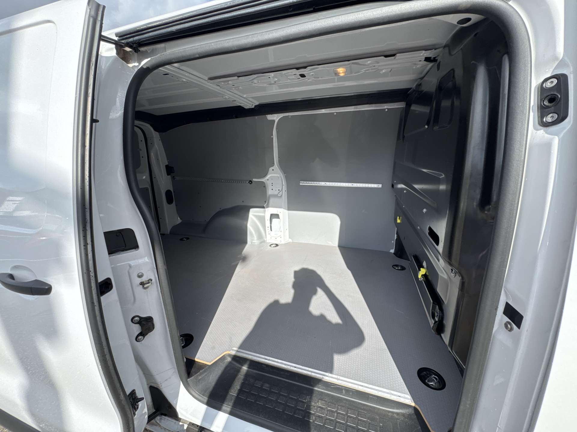 FIAT Scudo 2.0 BlueHDi L3 3-Plätzer EAT-Automat-image-6