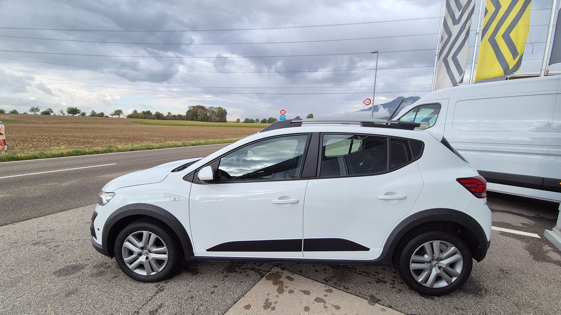 DACIA Sandero Stepway TCe 90 Comfort CVT-image-2