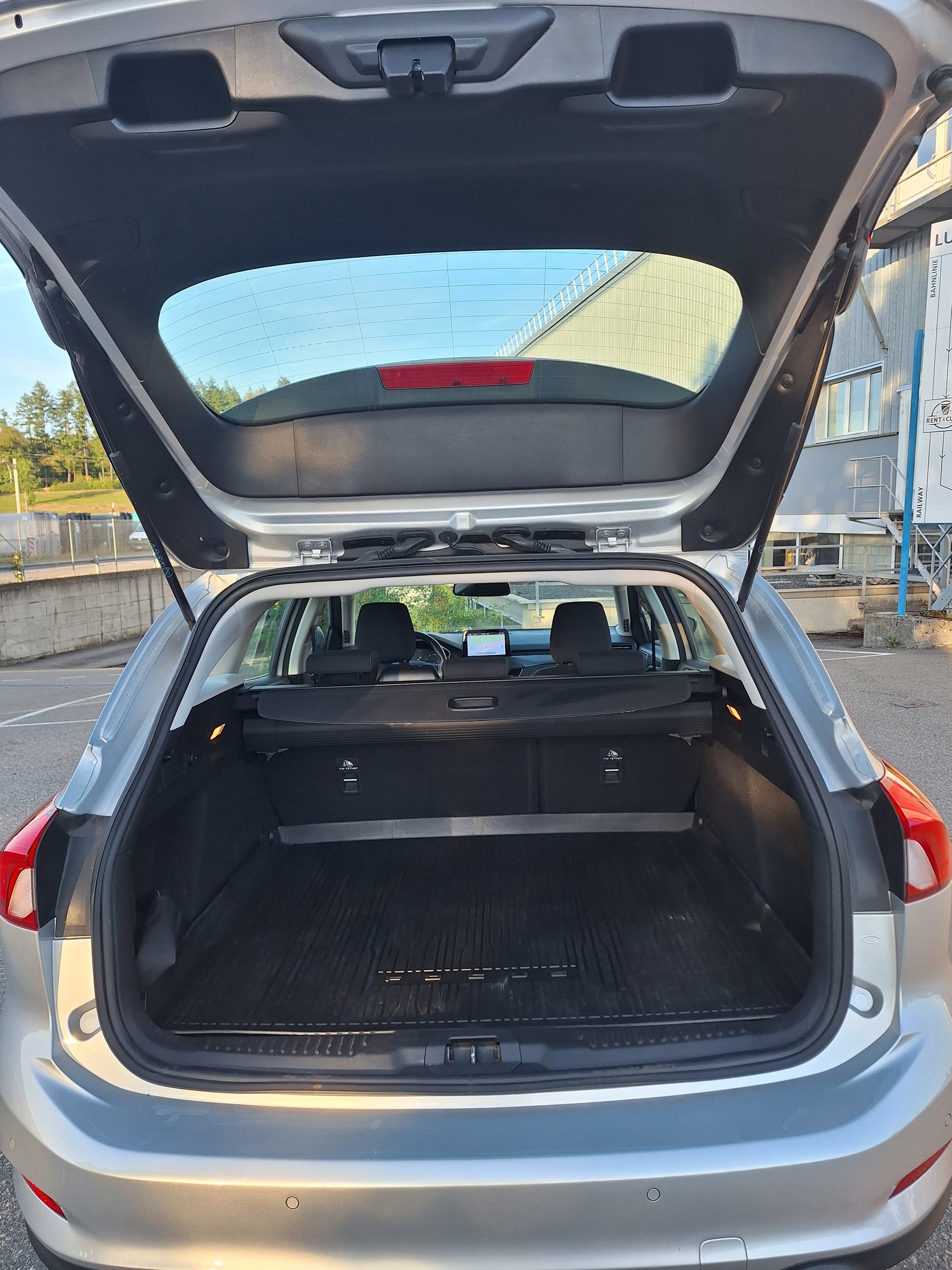 FORD Focus 2.0 TDCi Titanium Automatic-image-3