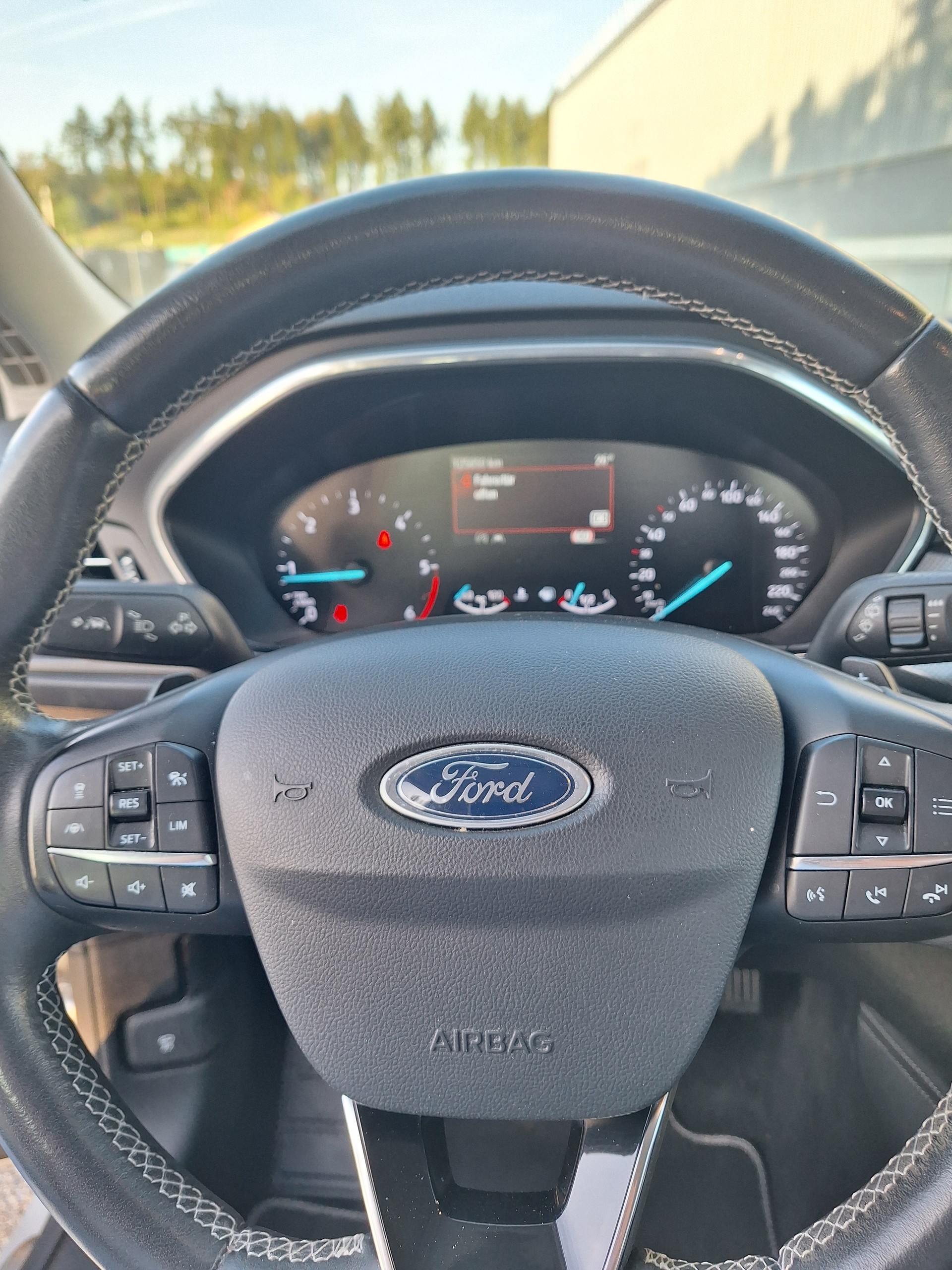 FORD Focus 2.0 TDCi Titanium Automatic-image-5