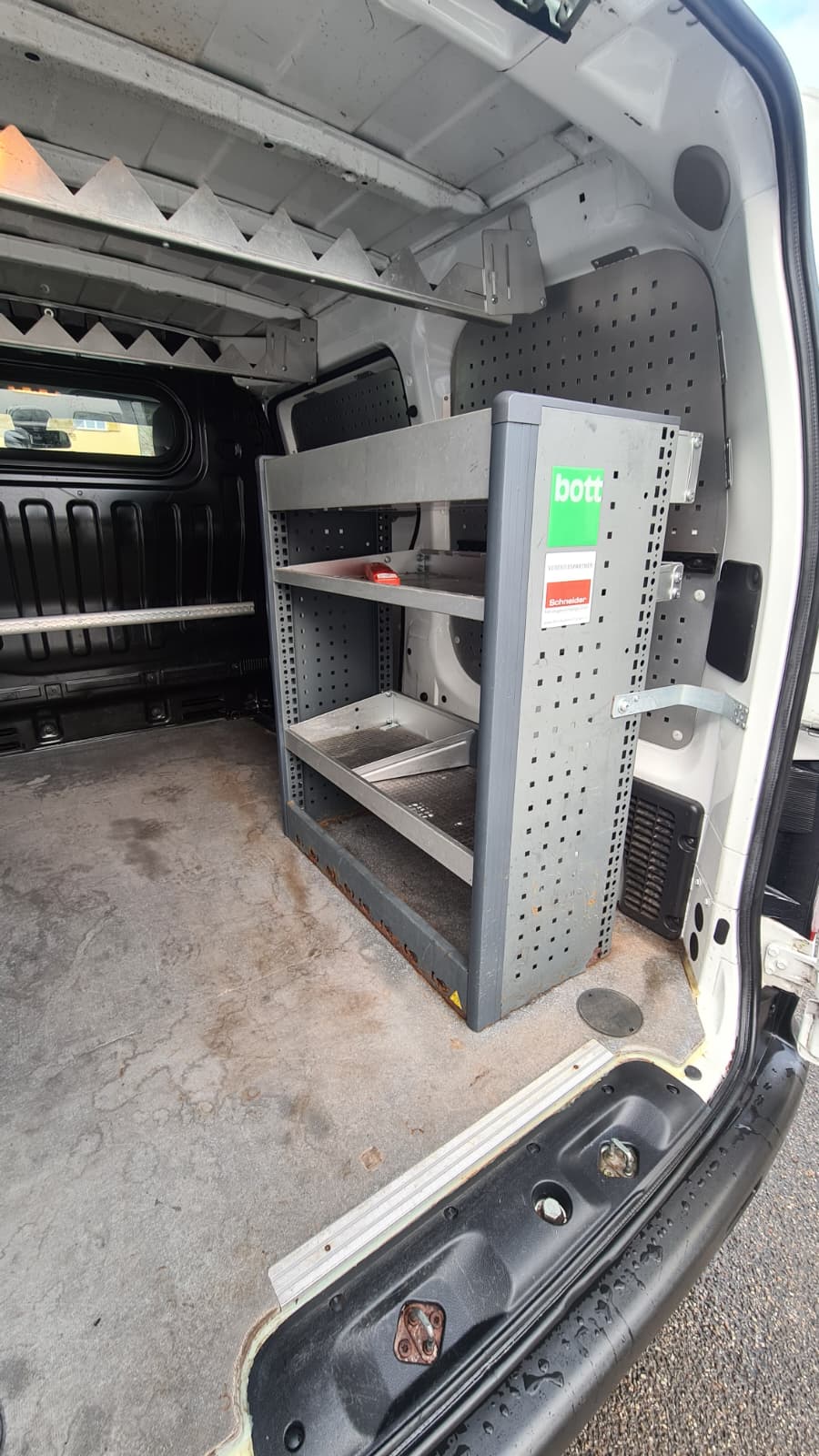 NISSAN NV200 1.5 dCi 90 Comfort Euro 6 ** Klimaanlage ** Nutslast 610 ** Werkstatt-Einrichtung ** RF-Kamera ** Frisch Ab MFK & Service-image-8