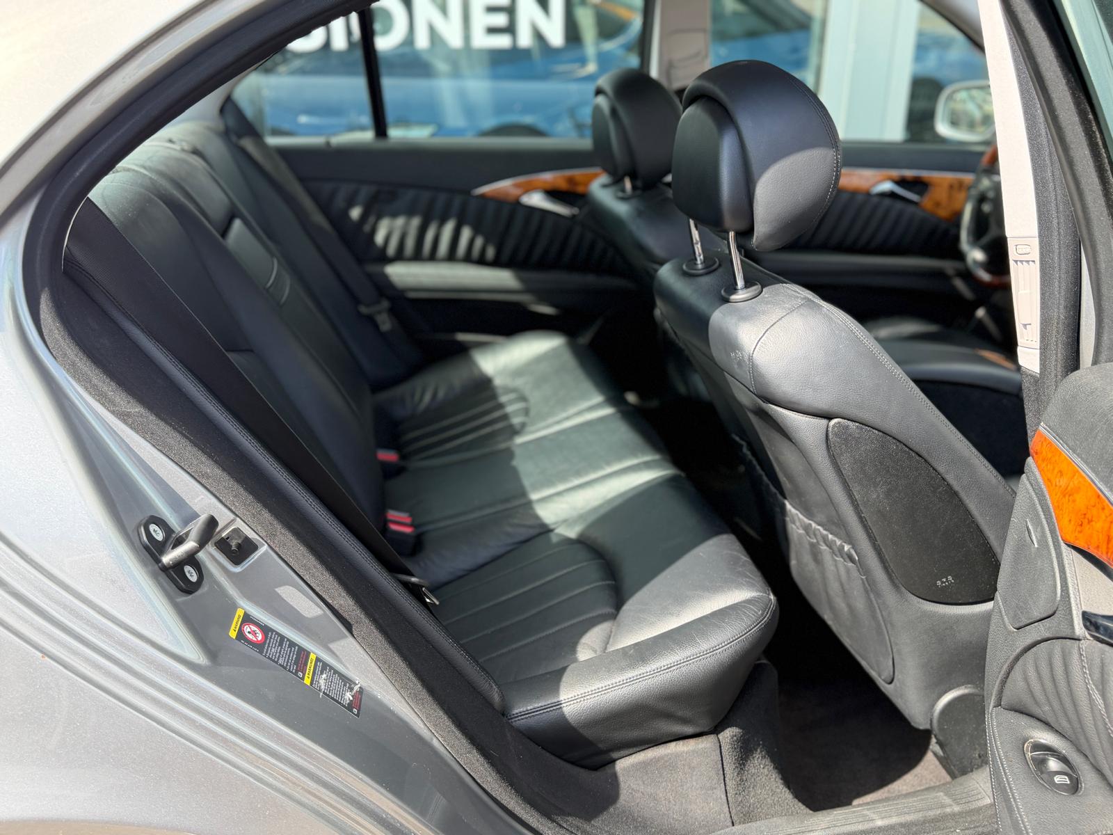 MERCEDES-BENZ E 320 CDI Elégance 4Matic Automatic-image-11